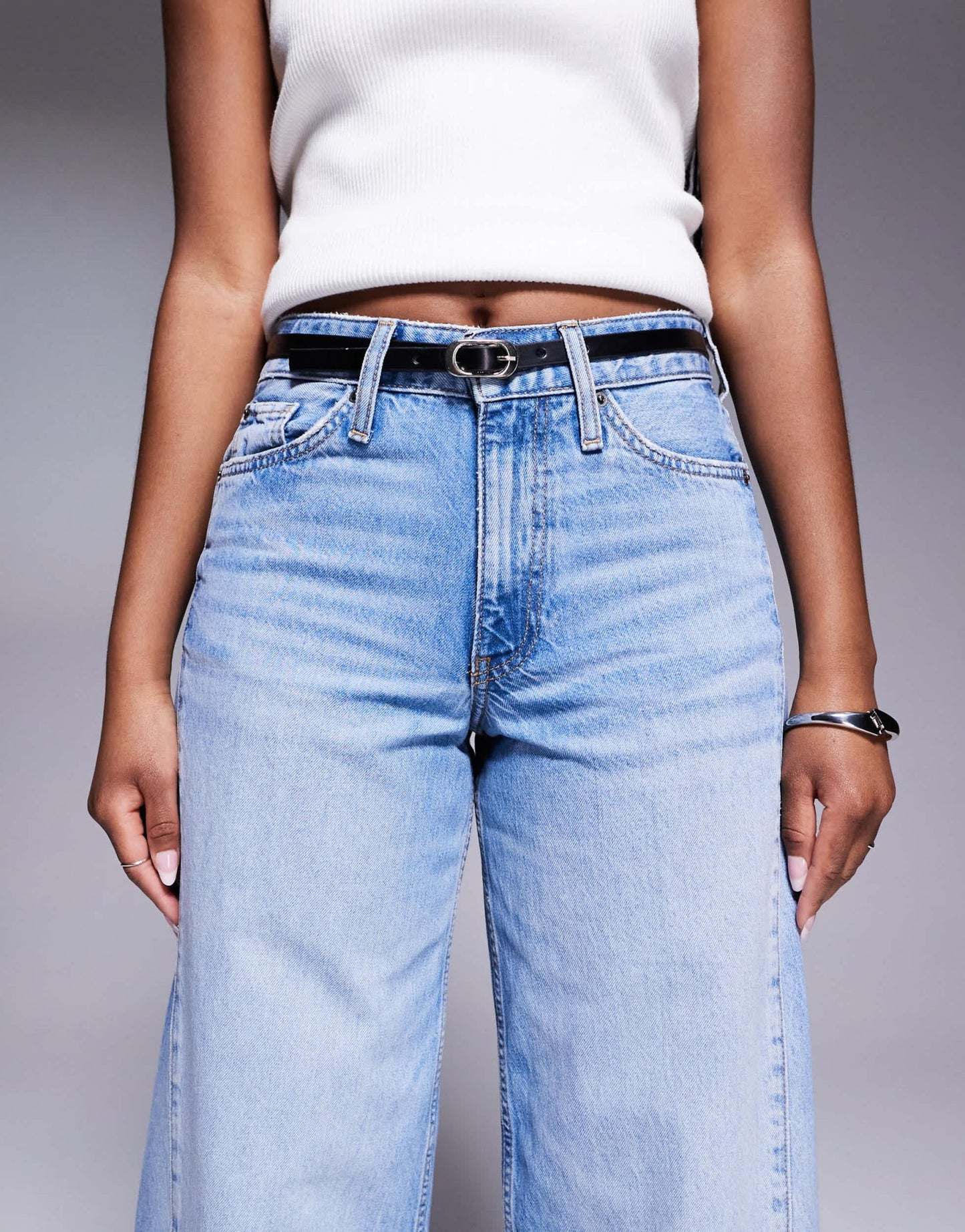 River Island wide leg jean with detachable belt in lightwash blue - ASOS Sample Sale