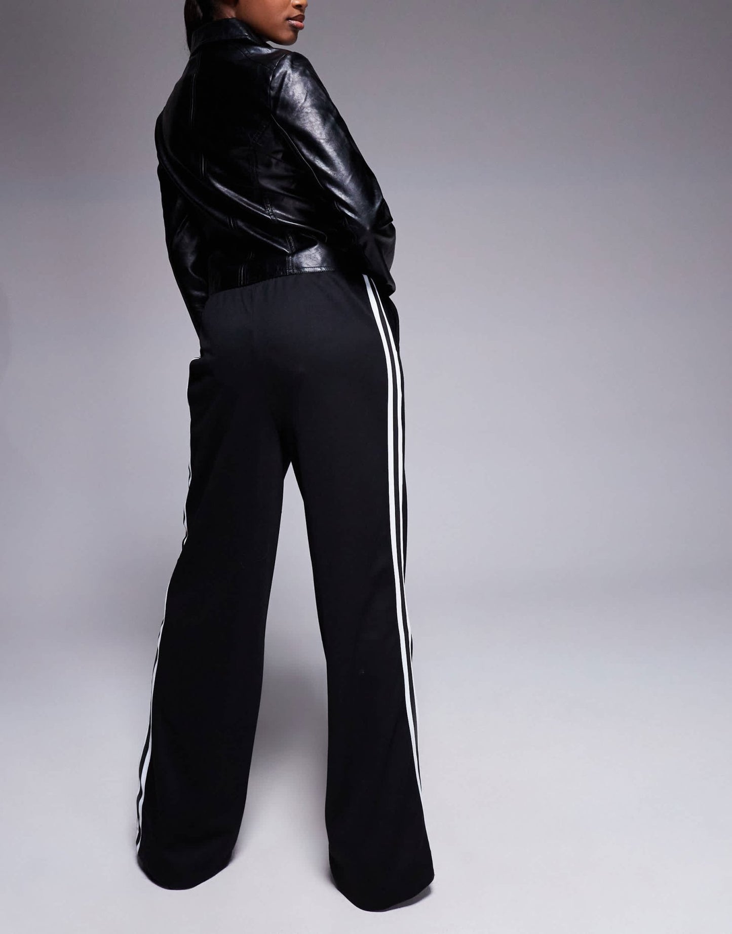River Island wide leg joggers with side stripe in black - ASOS Sample Sale