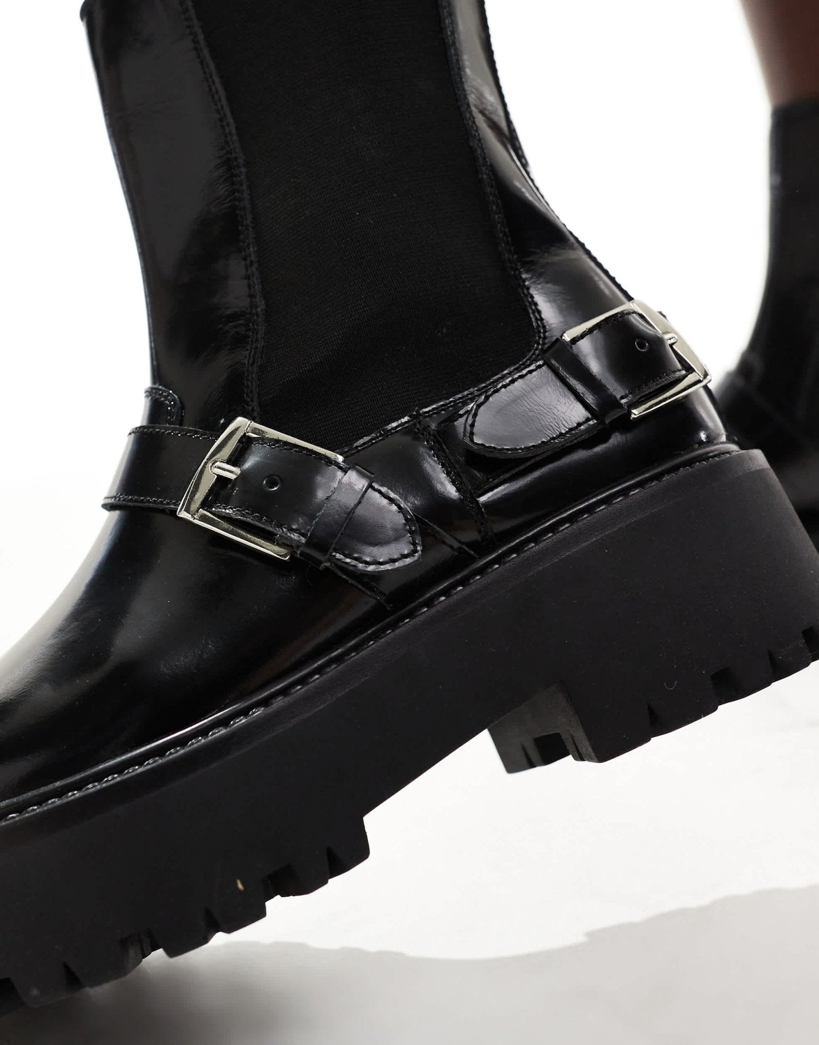 schuh Ariah chunky buckle ankle boots in black leather - ASOS Sample Sale