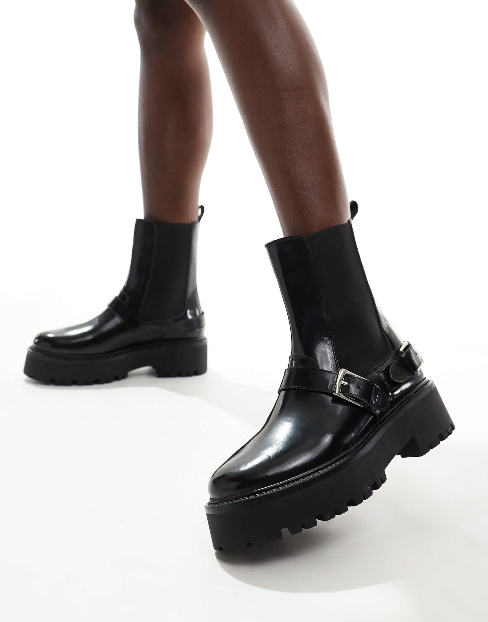 schuh Ariah chunky buckle ankle boots in black leather - ASOS Sample Sale