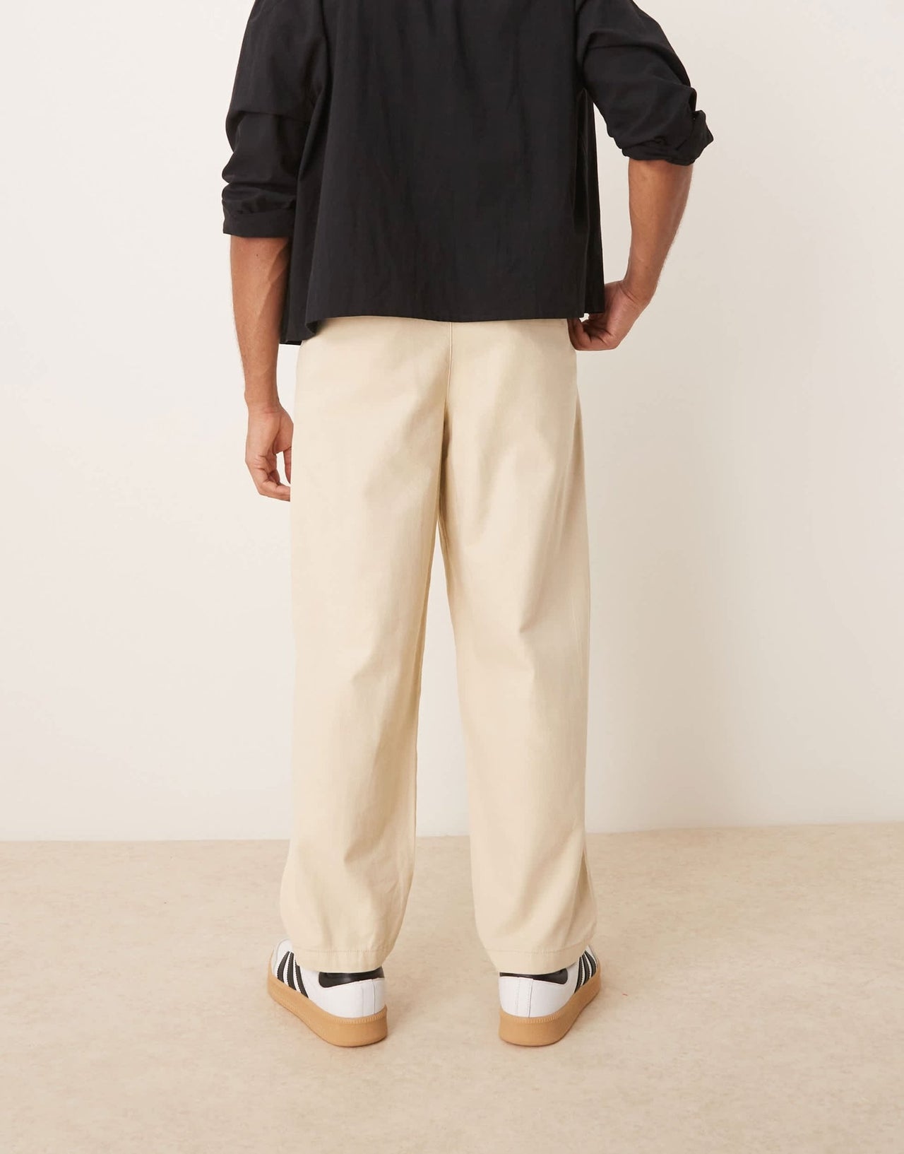 Selected wide fit pleated trouser in cream - ASOS Sample Sale