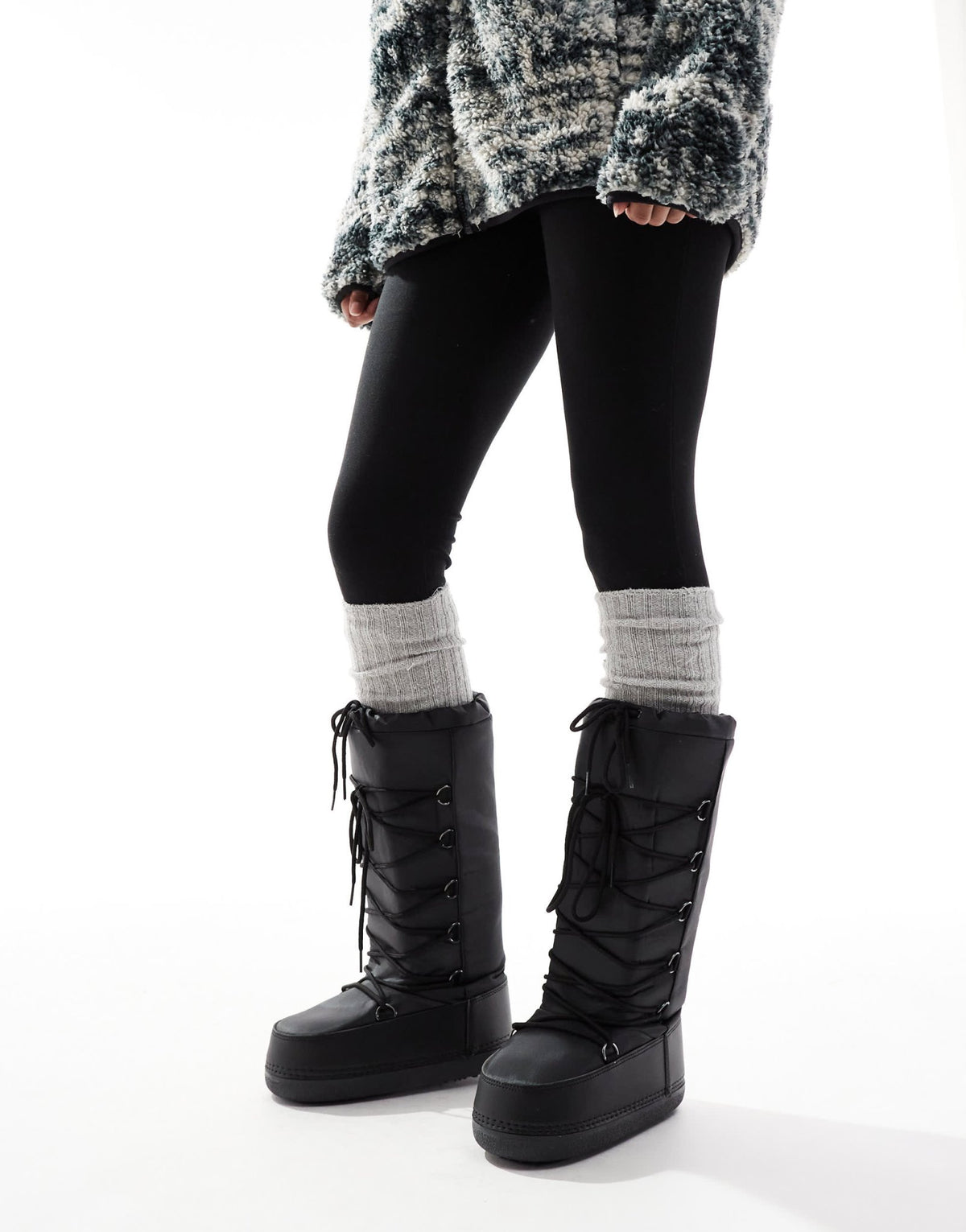 SEQWL knee high snow boots in black - ASOS Sample Sale