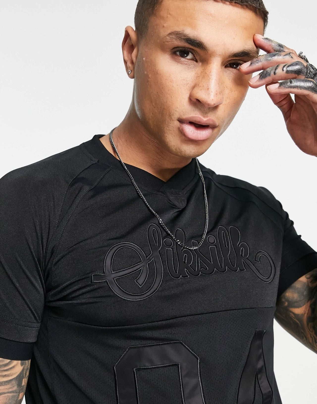 SikSilk logo print t-shirt in black - ASOS Sample Sale