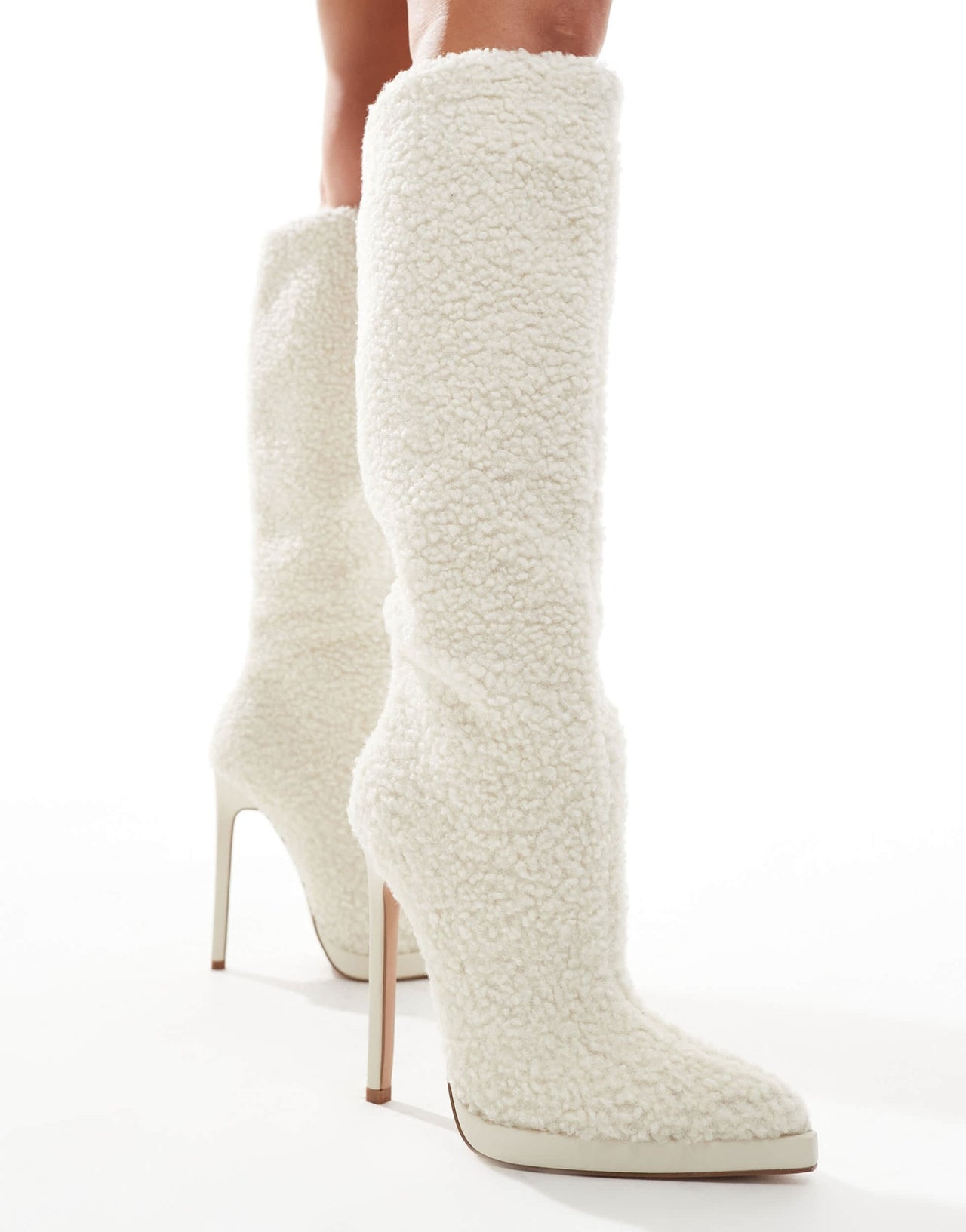 Simmi London Laylani Teddy Knee boot in Cream - ASOS Sample Sale
