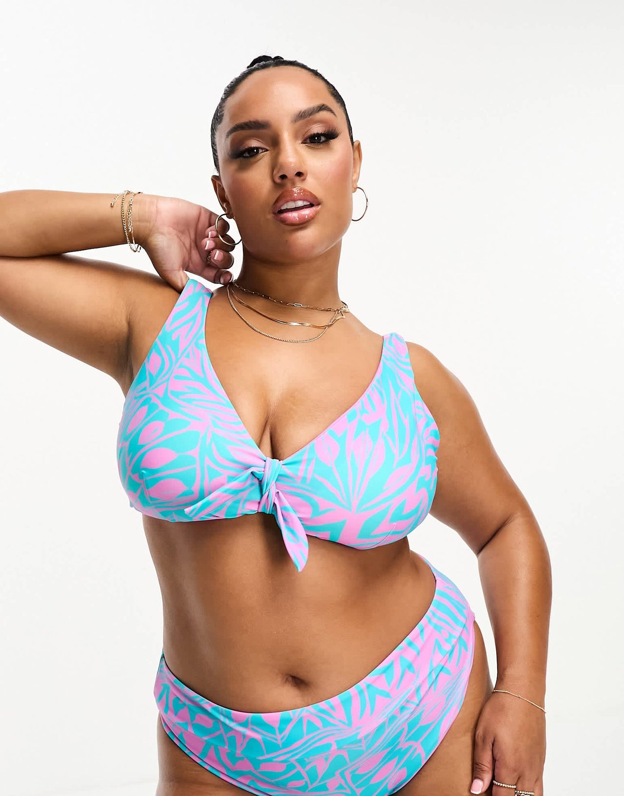 Simply Be reversible knot front bikini top in blue and pink print - ASOS Sample Sale