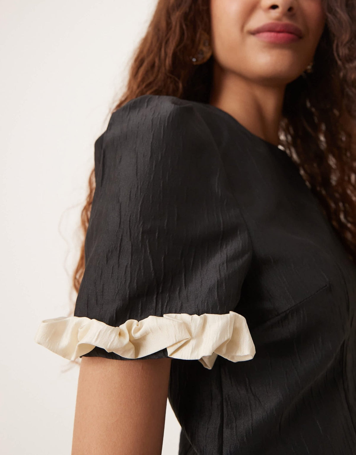 Sister Jane contrast bubble mini dress in black - ASOS Sample Sale
