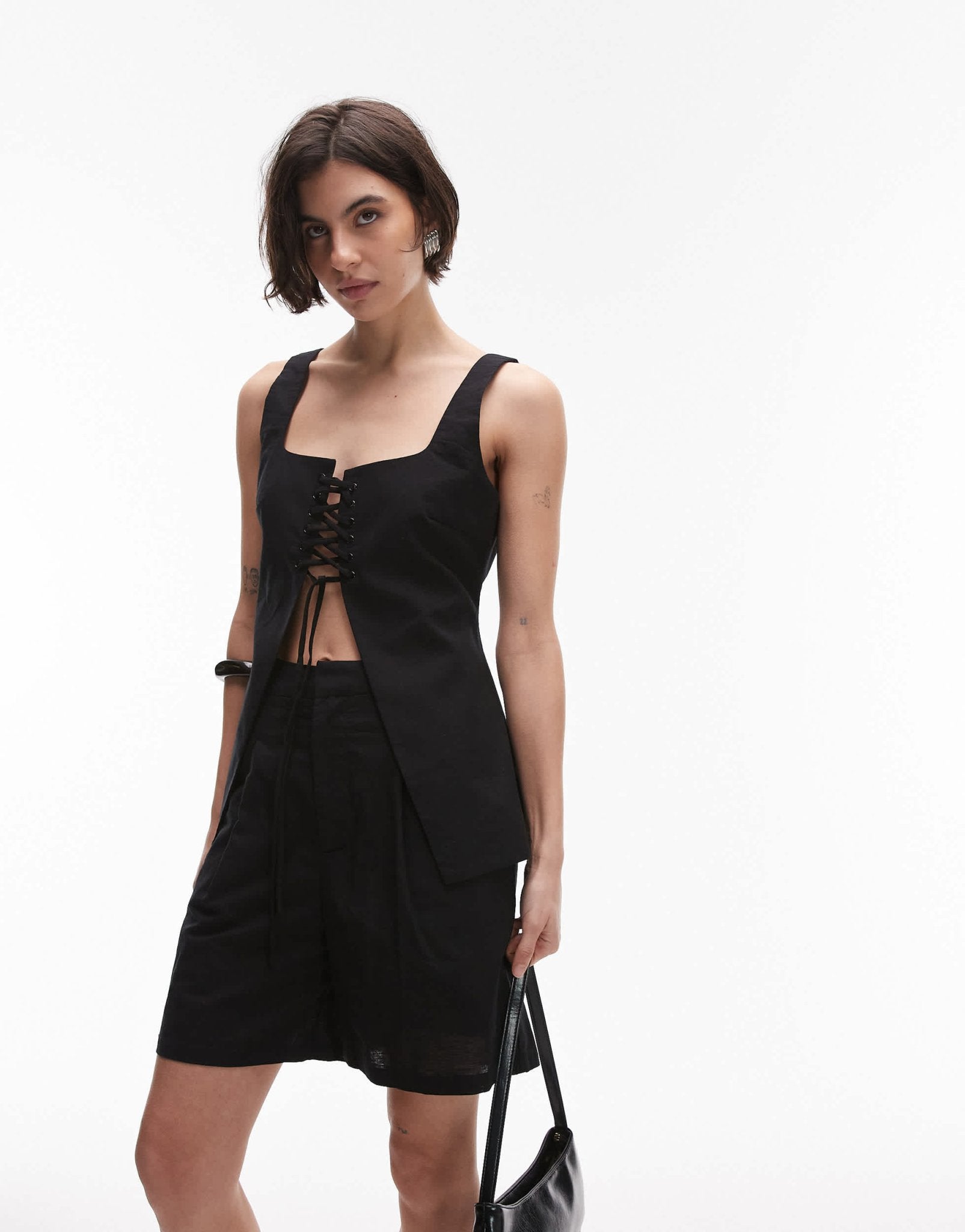SNDYS linen blend longline shorts co - ord in black - ASOS Sample Sale