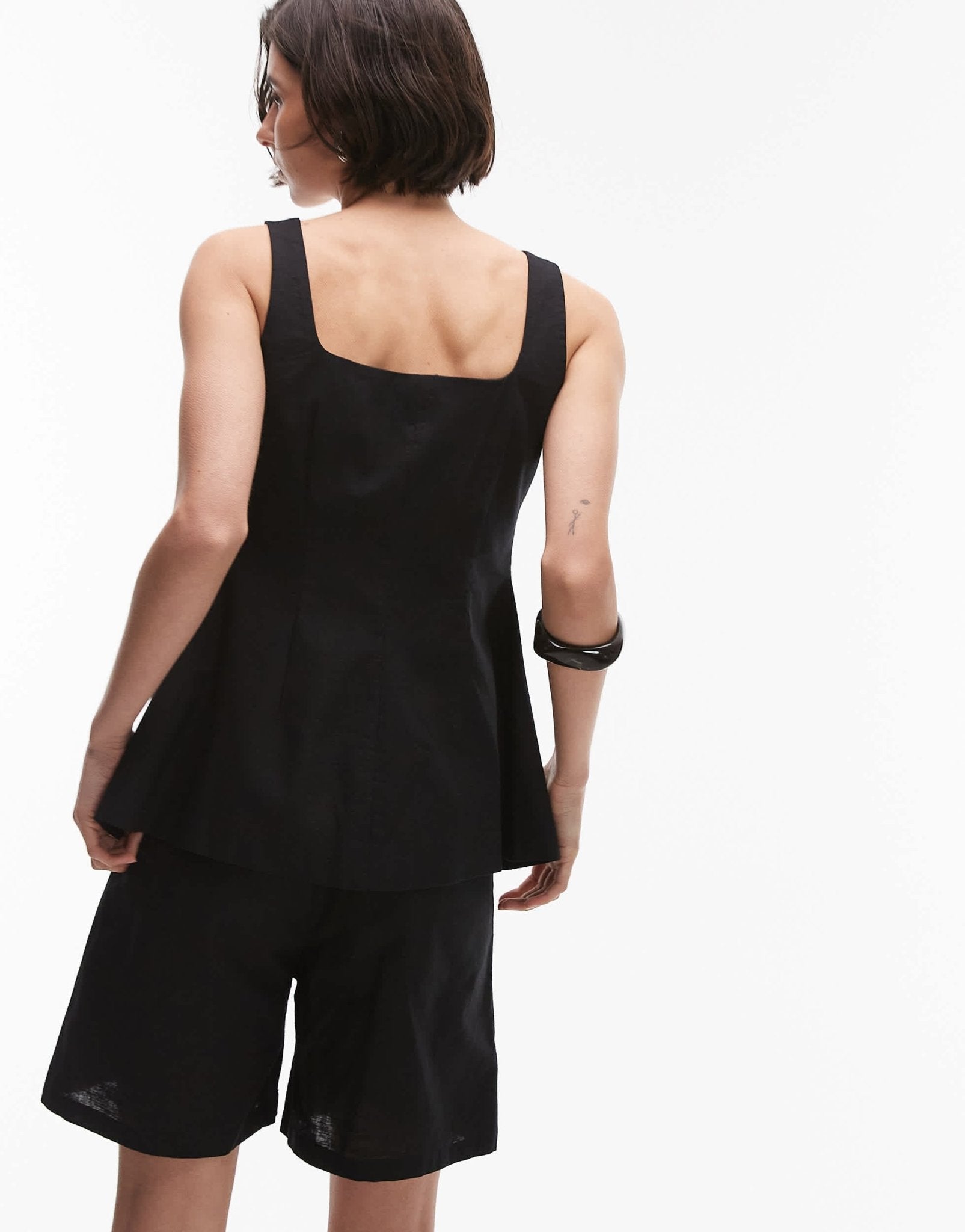 SNDYS linen blend longline shorts co - ord in black - ASOS Sample Sale