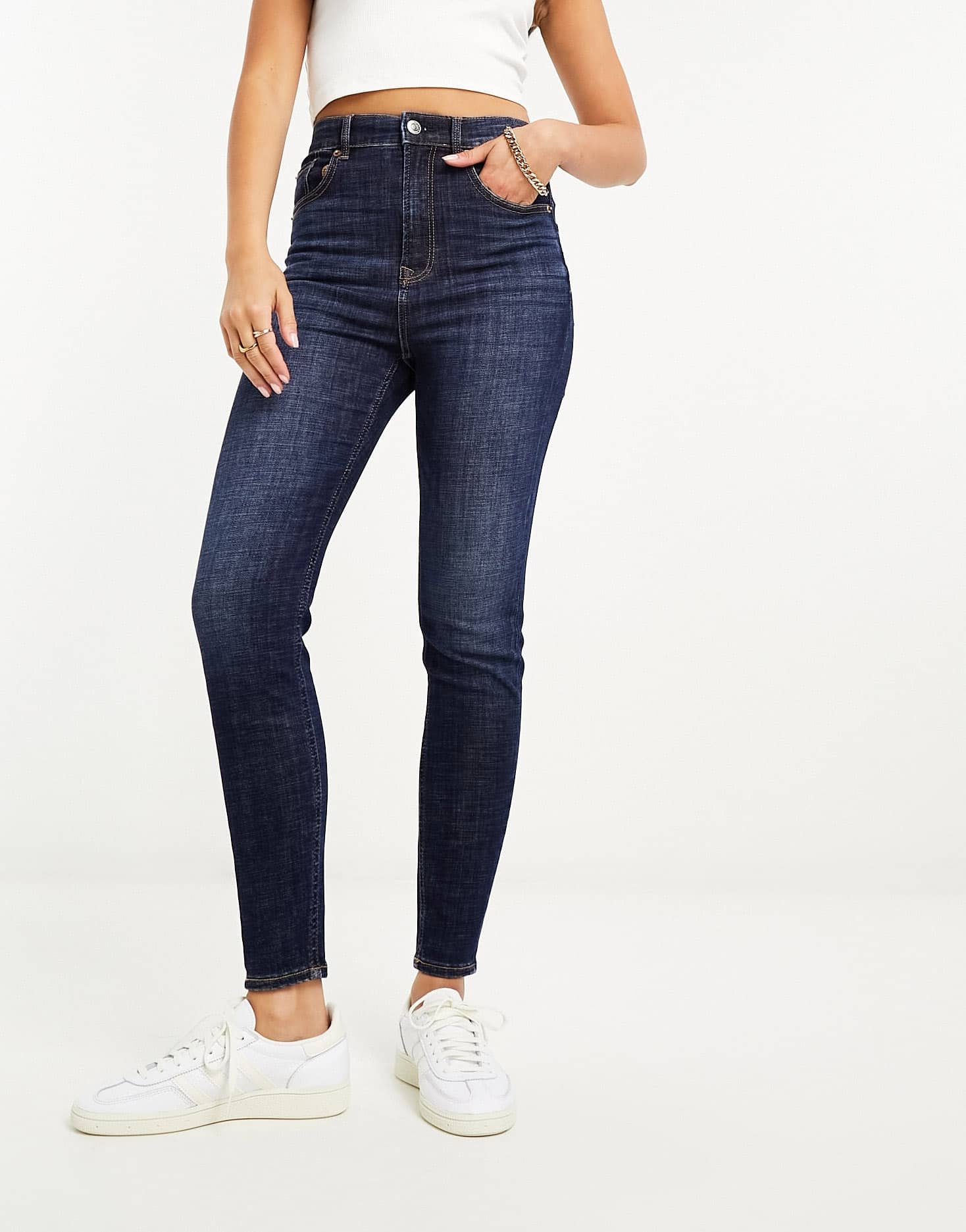 Stardivarius super high waist skinny jean in dark blue - ASOS Sample Sale