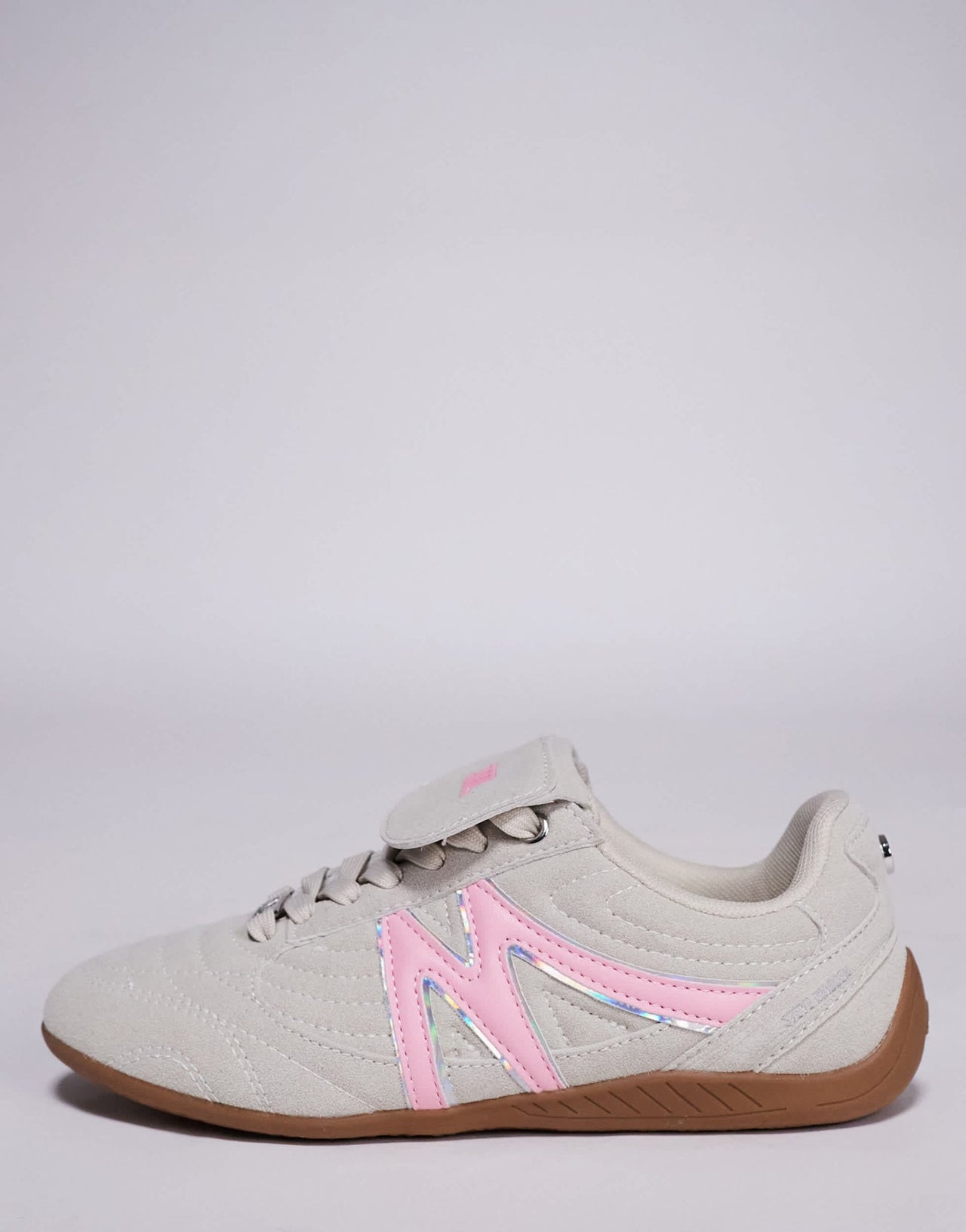 Steve Madden Freekick trainers with fold over detail in bone - ASOS Sample Sale