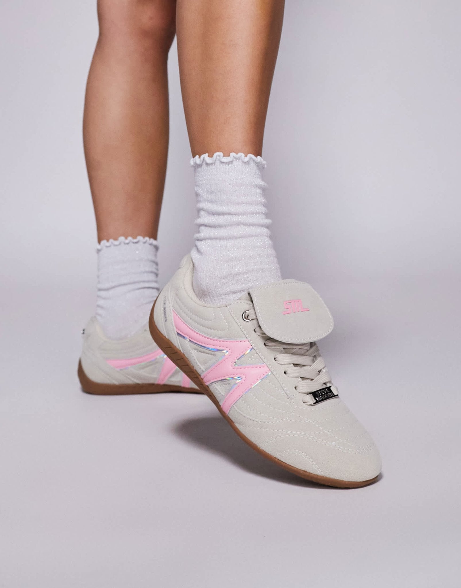 Steve Madden Freekick trainers with fold over detail in bone - ASOS Sample Sale