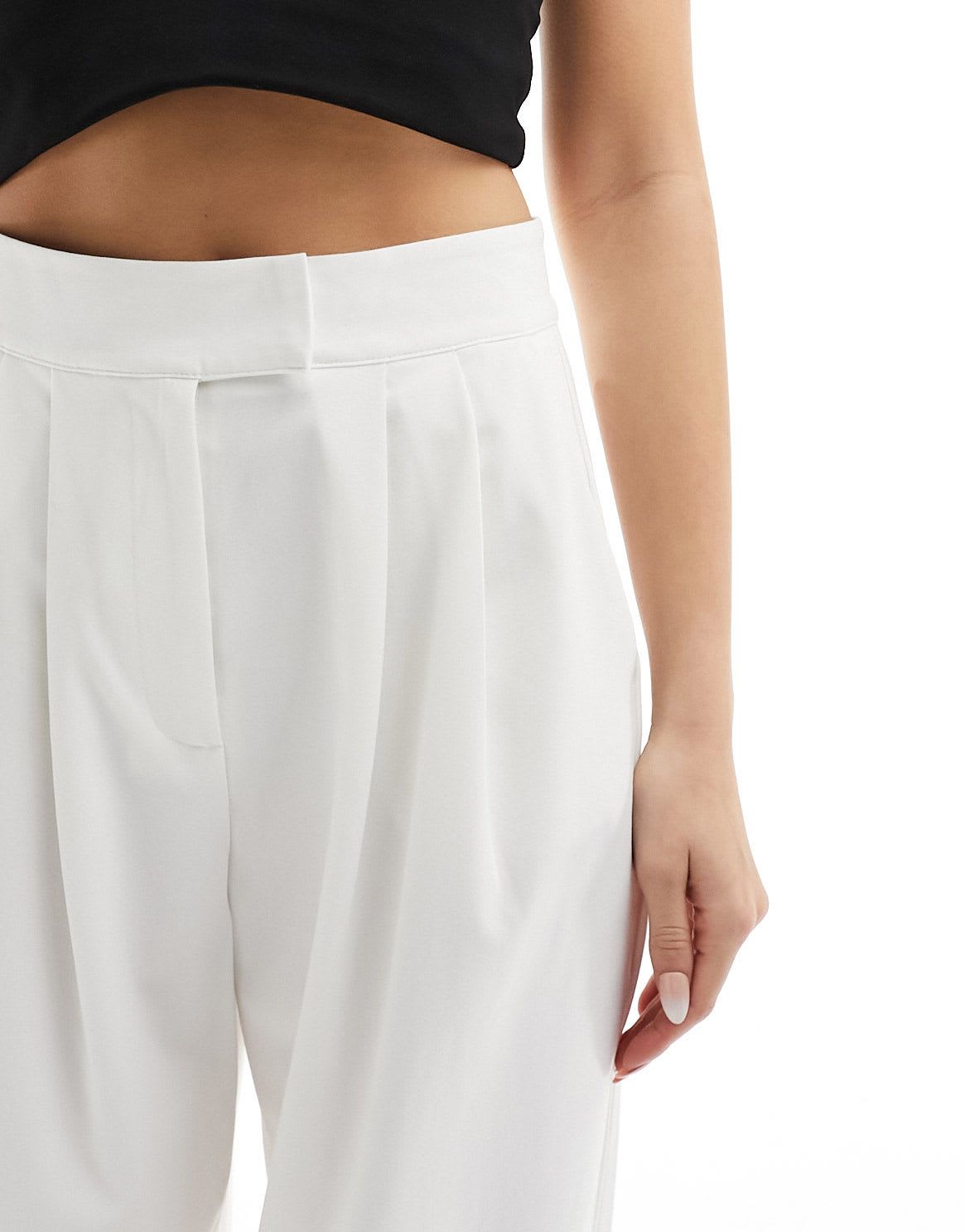 Stradiarius tailored pleat front trousers in ecru - ASOS Sample Sale