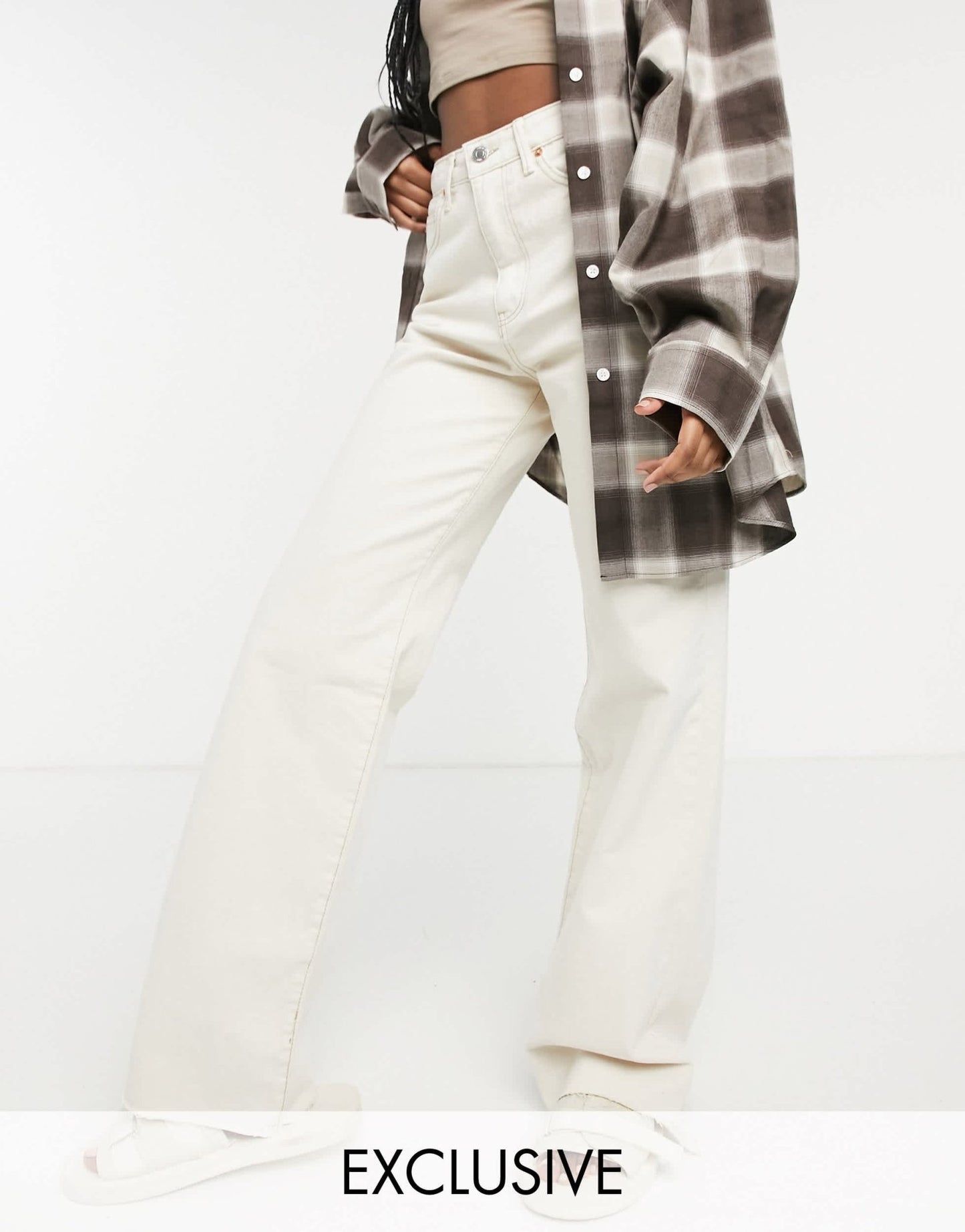 Stradivarius 90s dad jean in ecru - ASOS Sample Sale