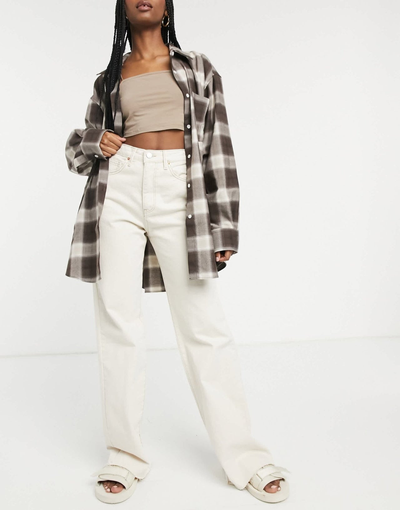 Stradivarius 90s dad jean in ecru - ASOS Sample Sale