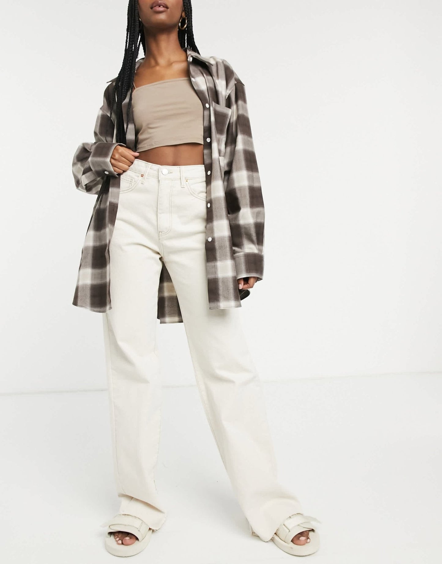 Stradivarius 90s dad jean in ecru - ASOS Sample Sale