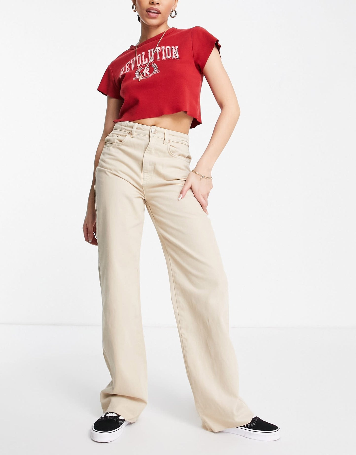 Stradivarius 90s dad jean in sand - ASOS Sample Sale