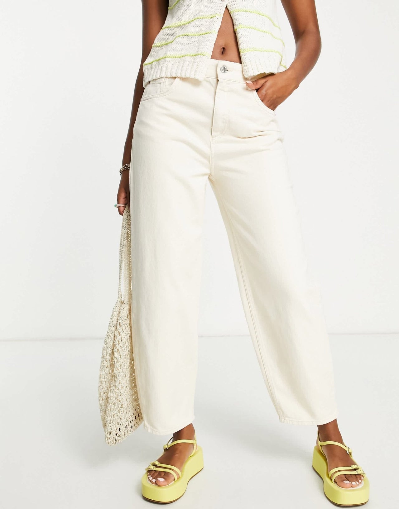 Stradivarius balloon jean in ecru - ASOS Sample Sale