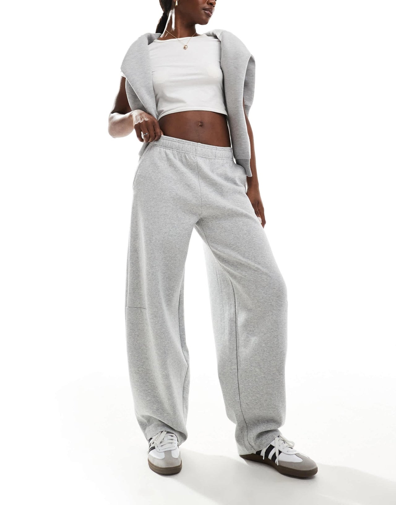 Stradivarius balloon jogger in grey - ASOS Sample Sale