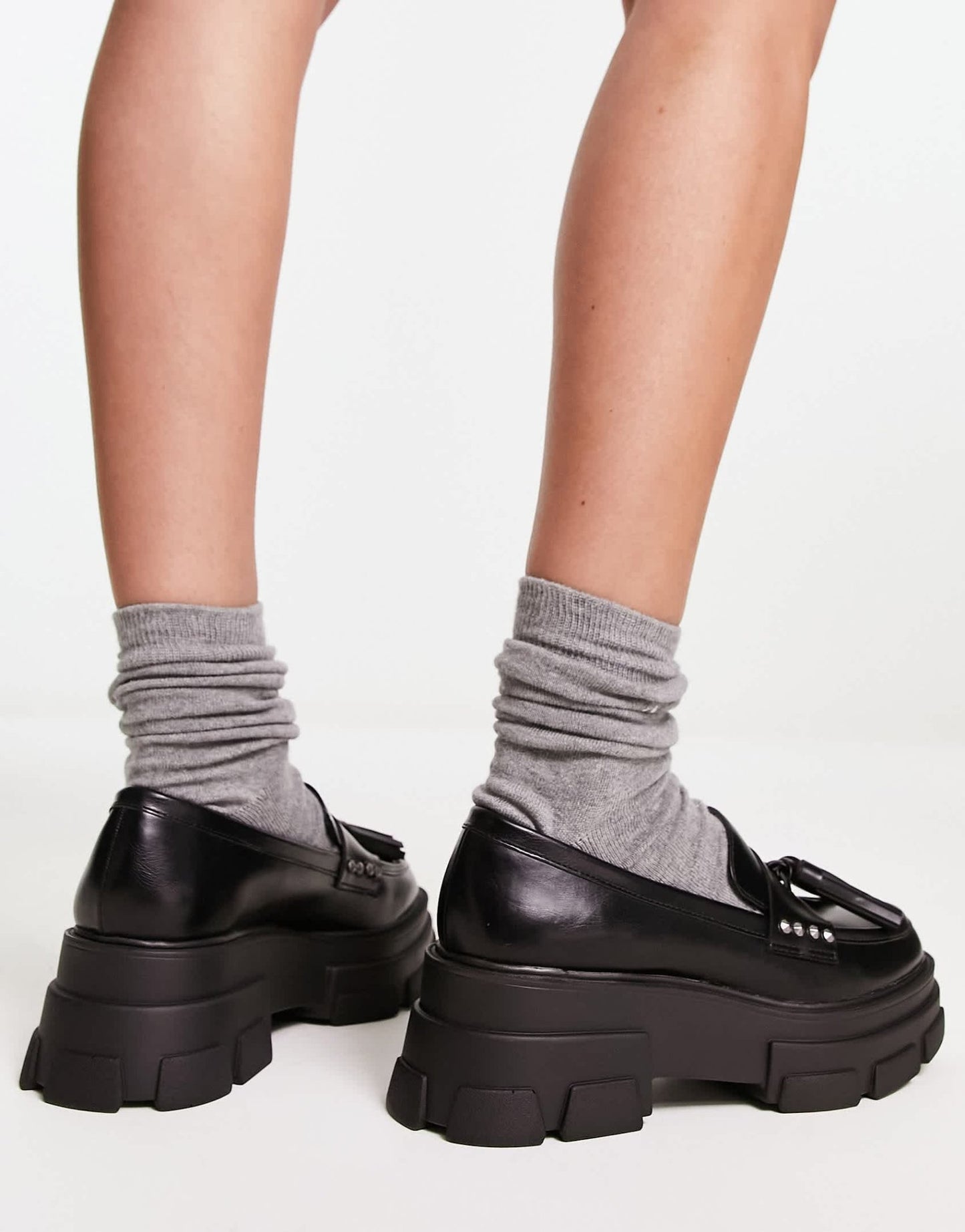 Stradivarius chunky tassel loafer in black - ASOS Sample Sale
