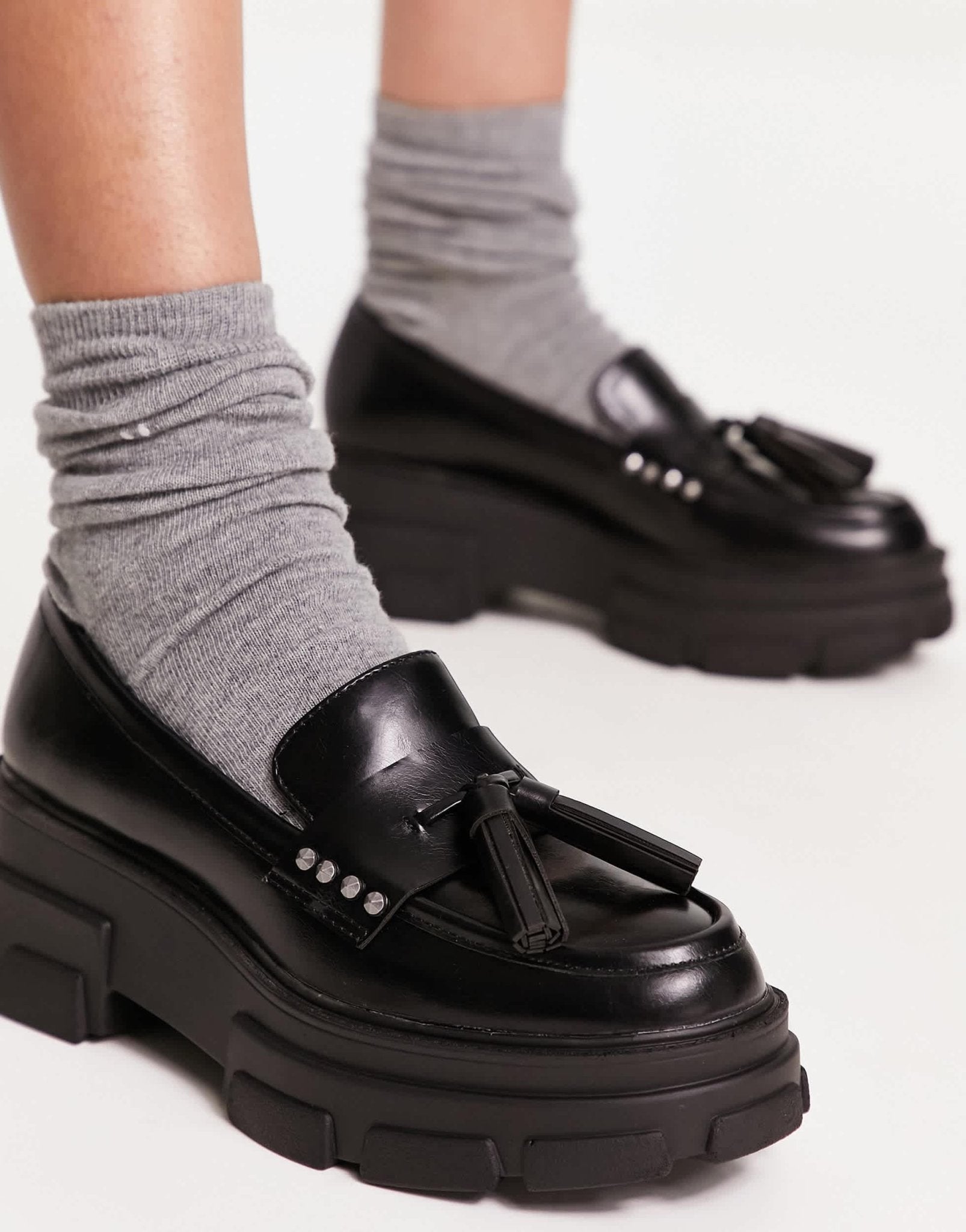 Stradivarius chunky tassel loafer in black - ASOS Sample Sale