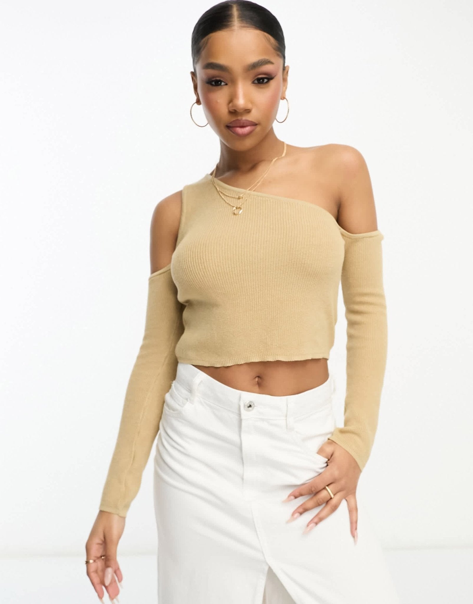 Stradivarius cold shoulder open knit top in camel - ASOS Sample Sale