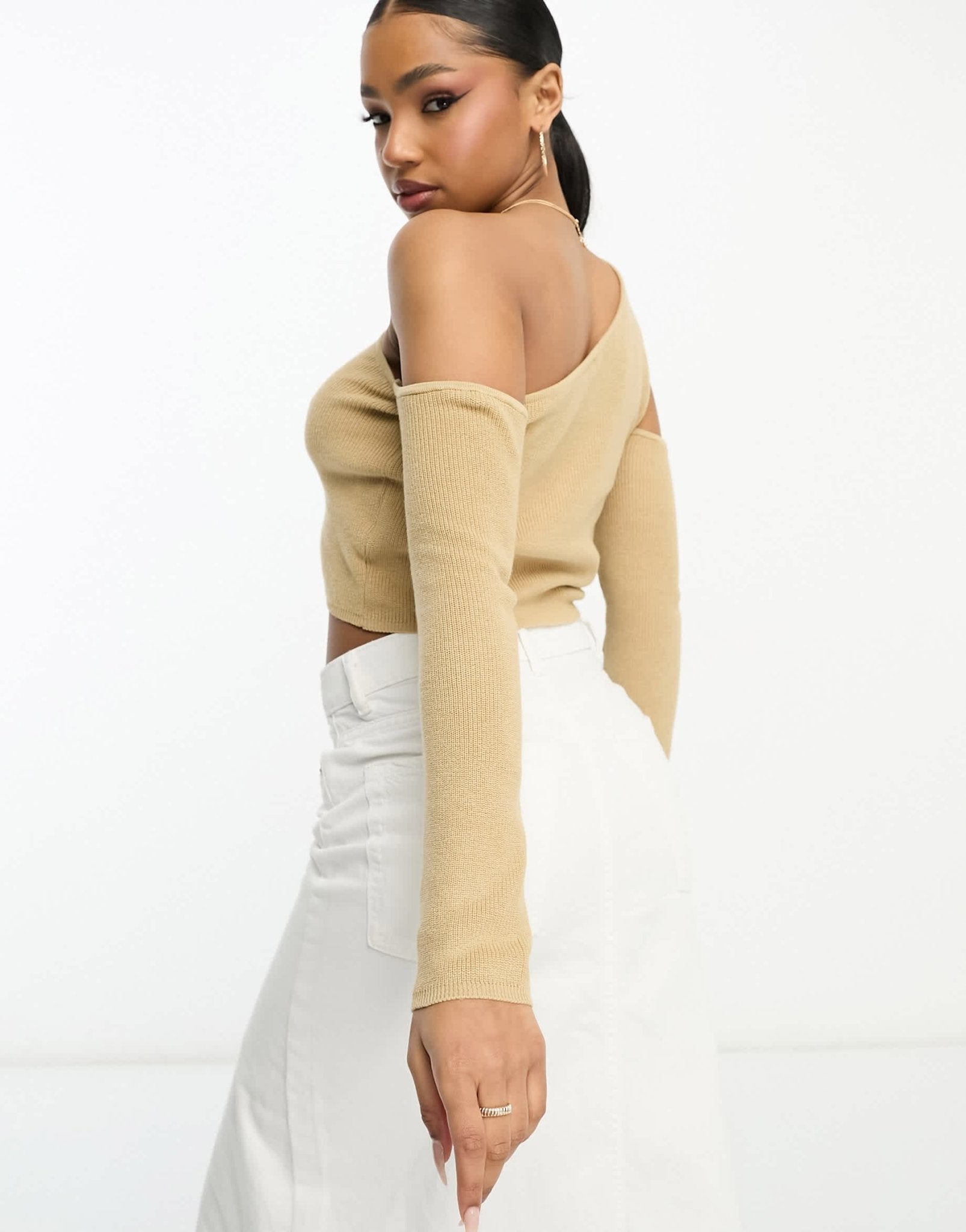 Stradivarius cold shoulder open knit top in camel - ASOS Sample Sale
