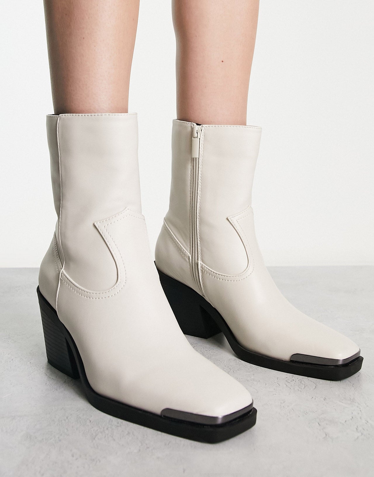 Stradivarius contrast sole western ankle boot in ecru - ASOS Sample Sale