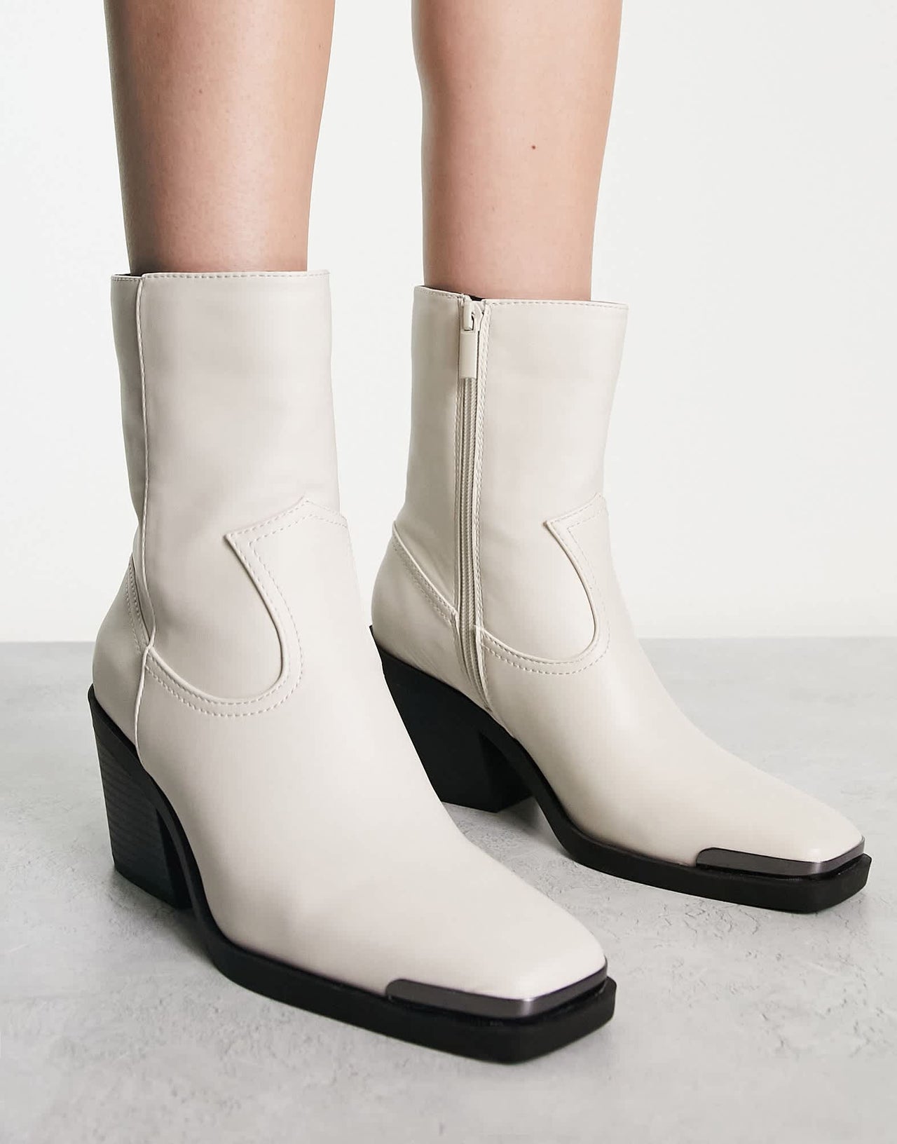 Stradivarius contrast sole western ankle boot in ecru - ASOS Sample Sale