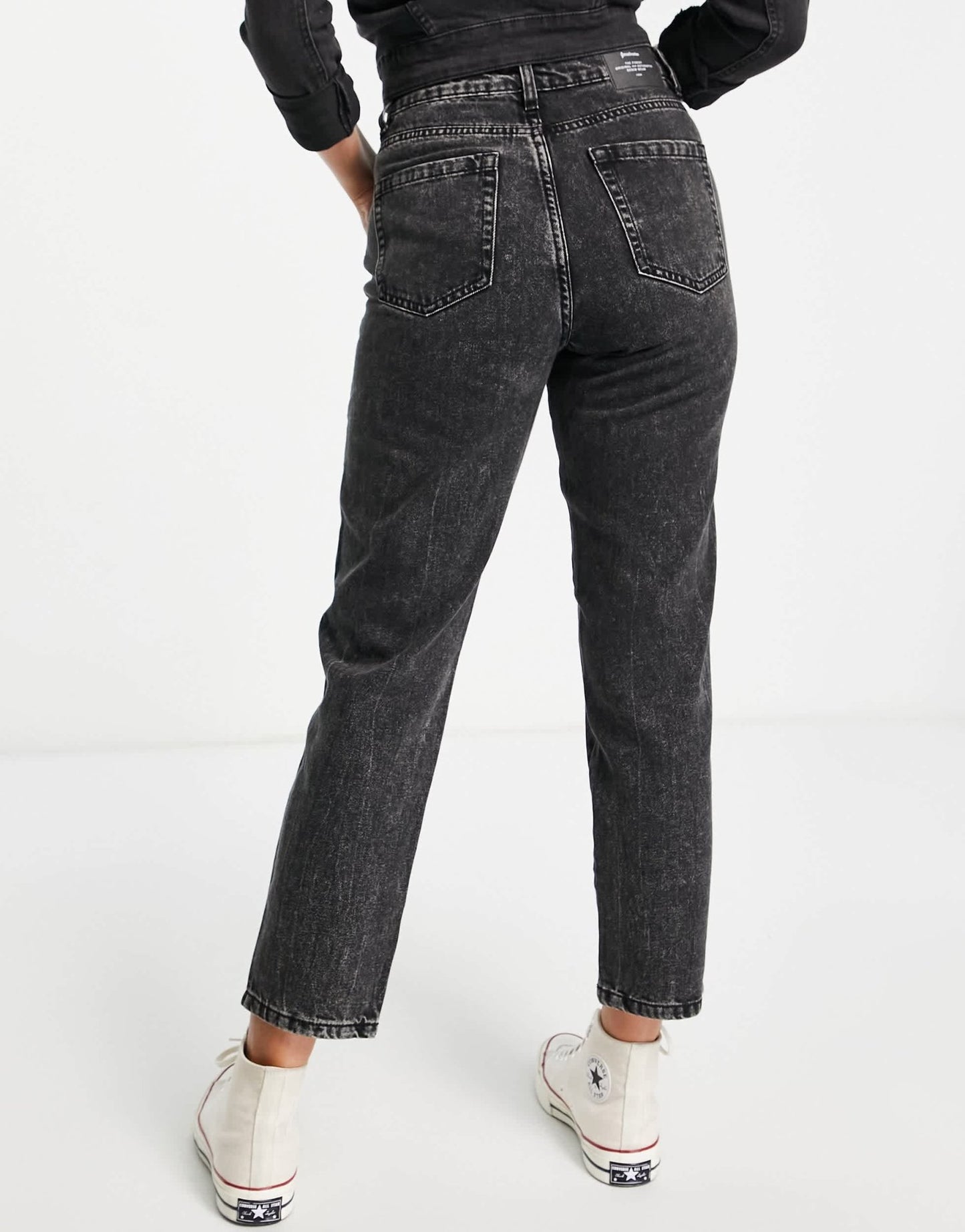 Stradivarius cotton mom fit vintage jean in grey wash - GREY - ASOS Sample Sale