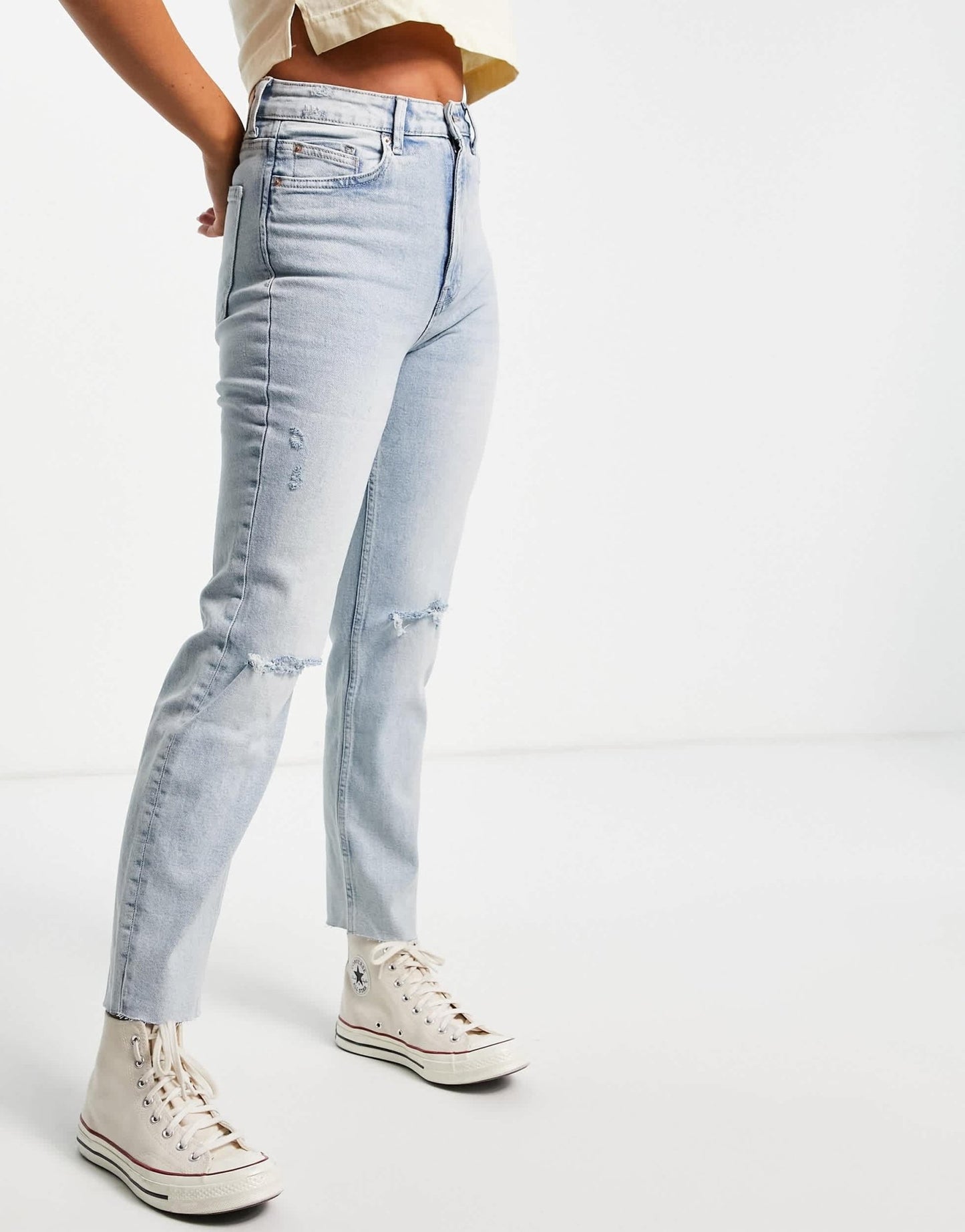 Stradivarius cropped cotton slim mom jeans with stretch and rip in light blue - MBLUE - ASOS Sample Sale