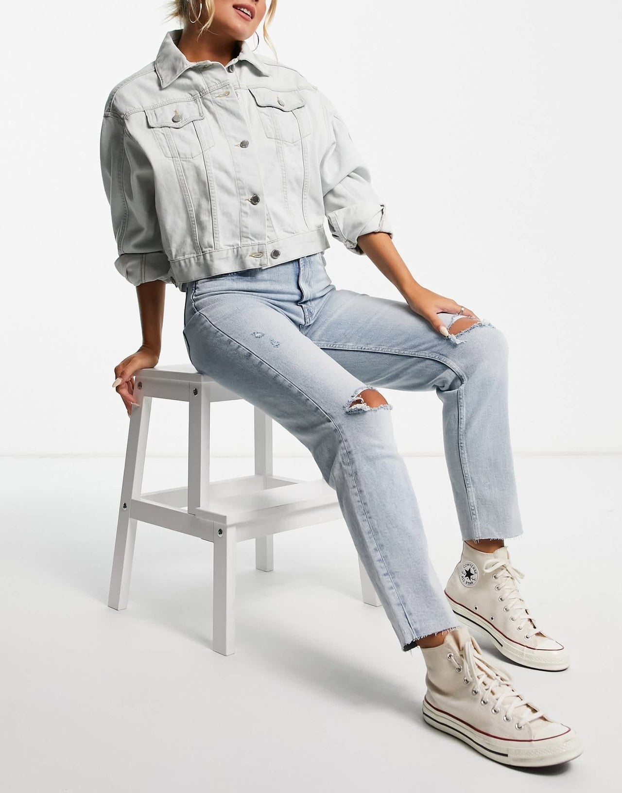 Stradivarius cropped cotton slim mom jeans with stretch and rip in light blue - MBLUE - ASOS Sample Sale