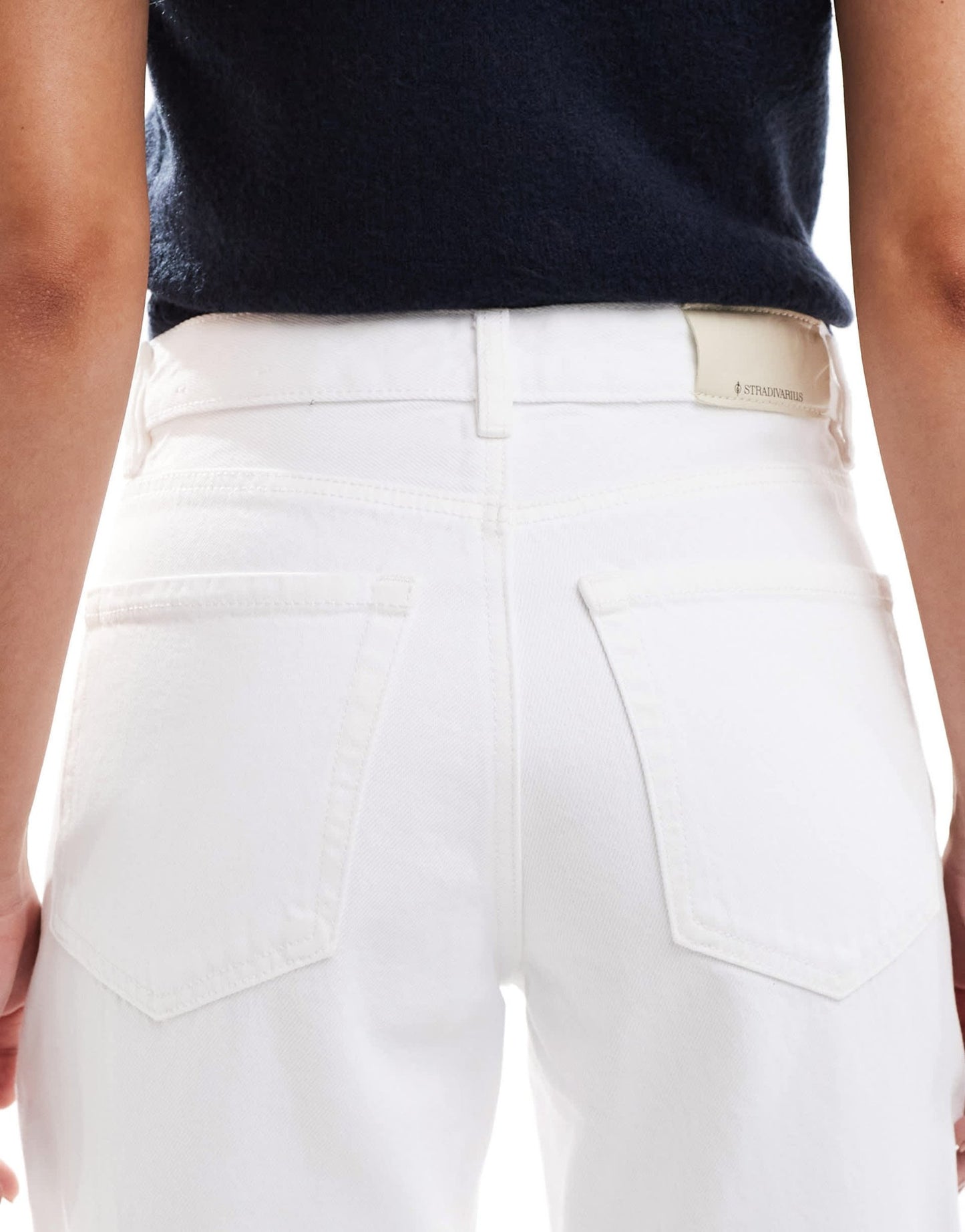 Stradivarius D92 denim straight jeans in white - ASOS Sample Sale