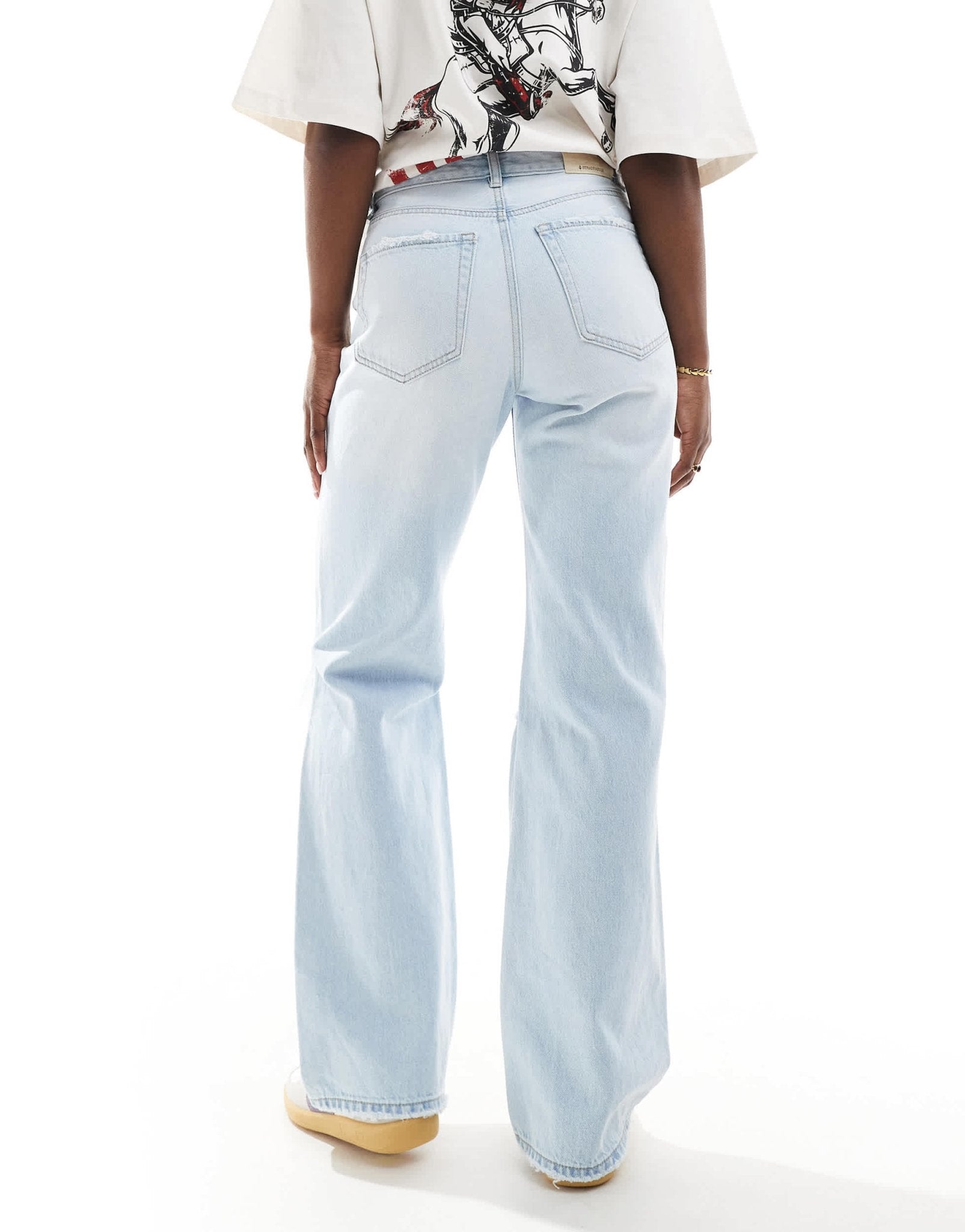 Stradivarius D92 straight ripped jeans in light blue wash - ASOS Sample Sale