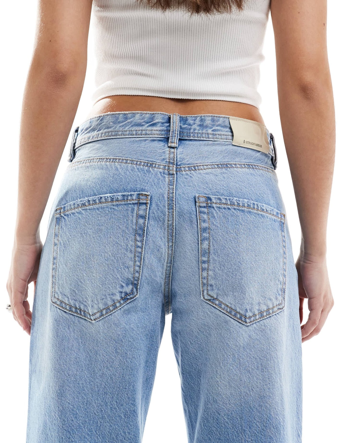 Stradivarius D96 straight cropped jean in mid wash - ASOS Sample Sale