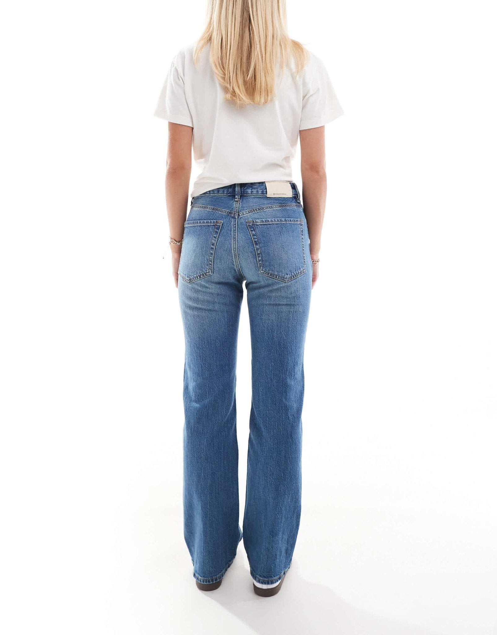 Stradivarius D98 Petite straight leg jeans in vintage wash - ASOS Sample Sale