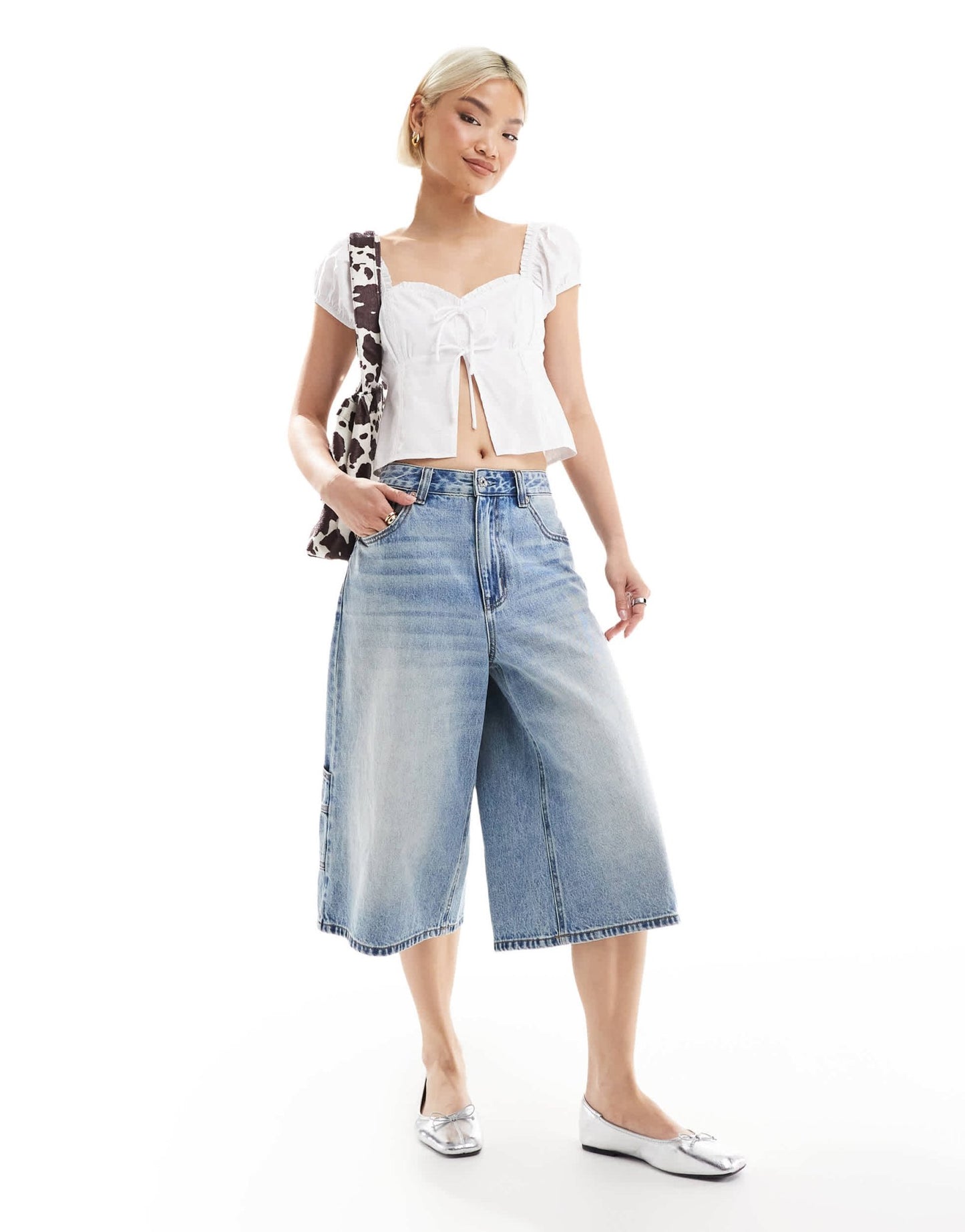 Stradivarius denim carpenter jort in medium blue - ASOS Sample Sale