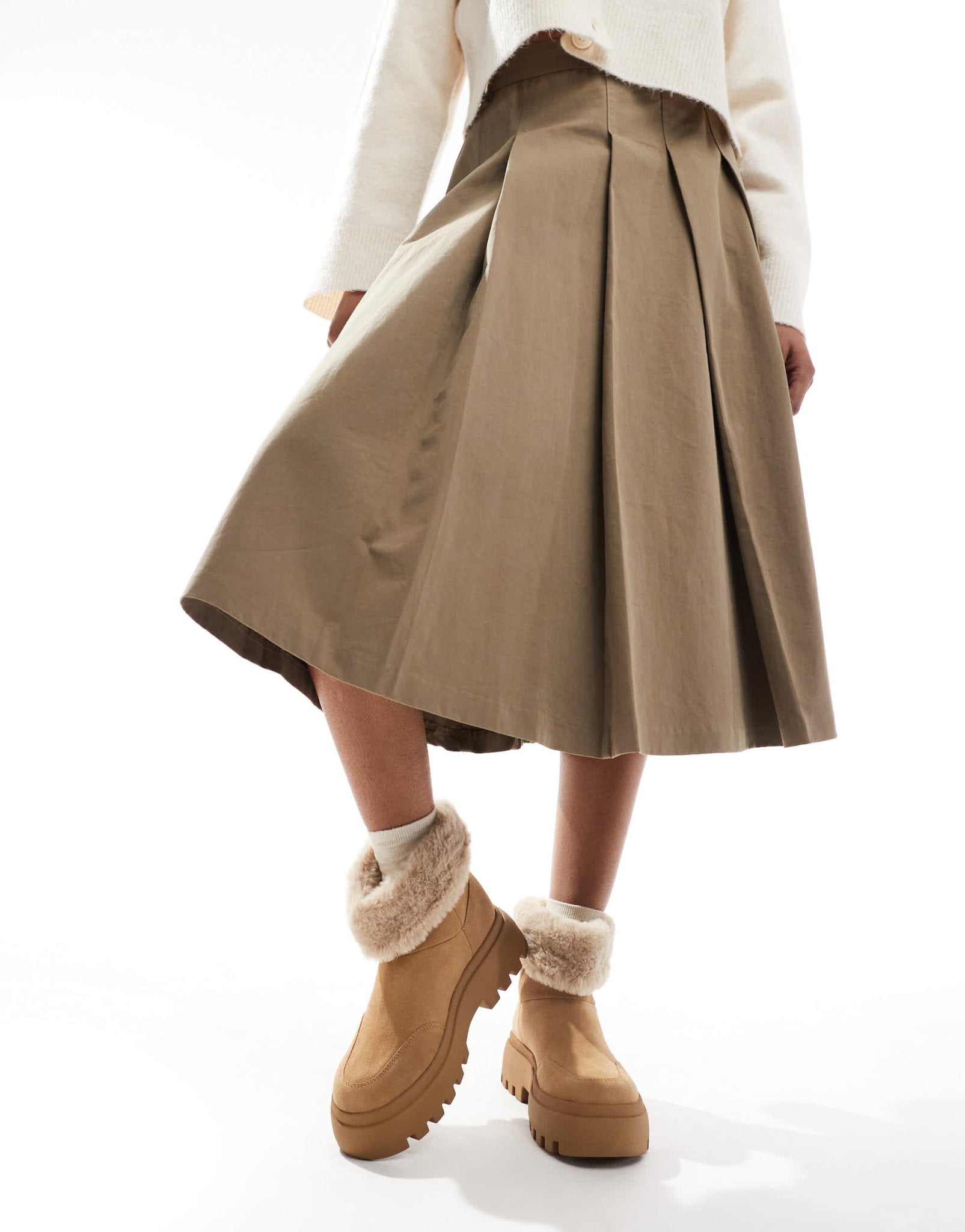 Stradivarius faux fur chunky ankle boot in beige - ASOS Sample Sale