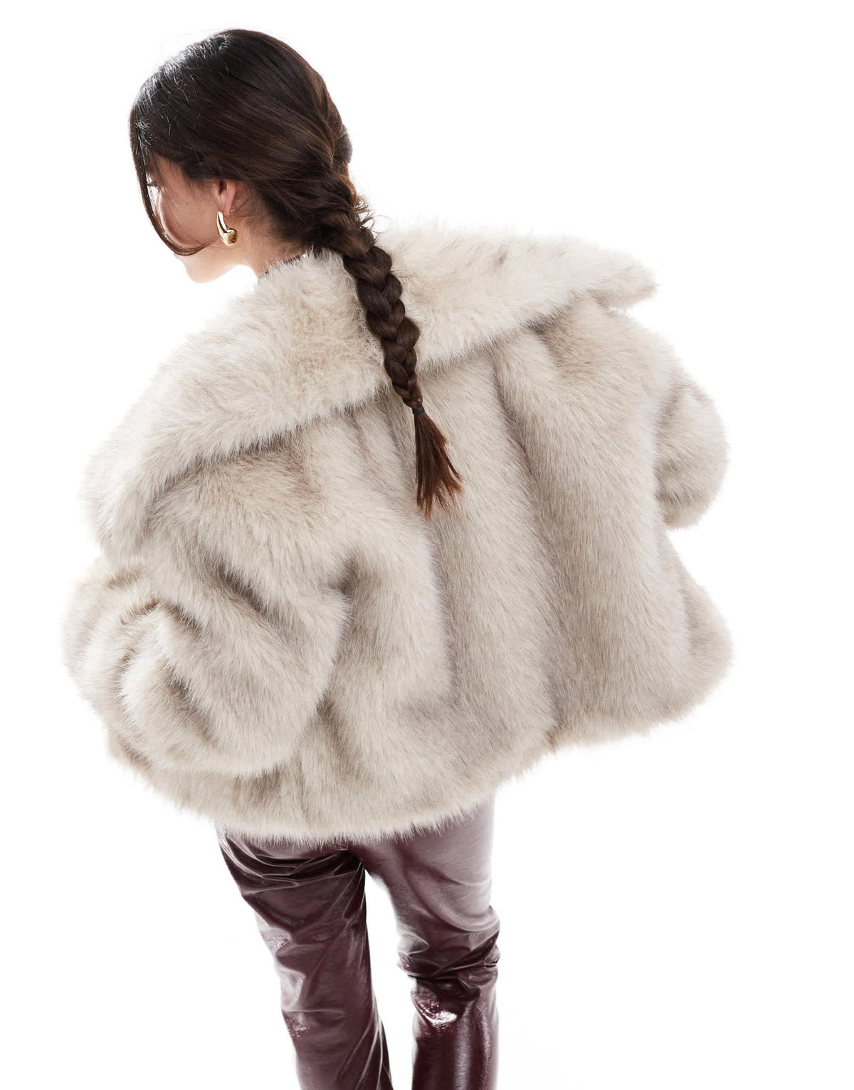 Stradivarius faux fur jacket with exaggerated collar in beige - ASOS Sample Sale