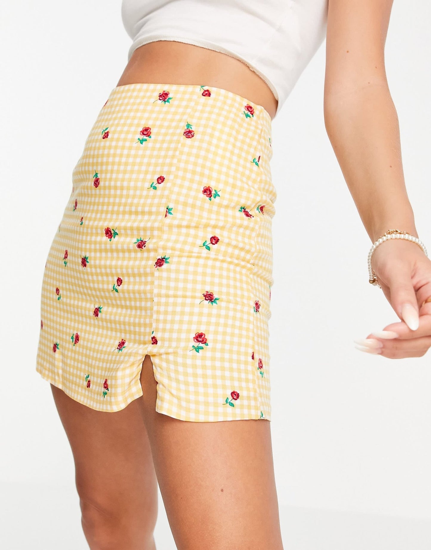 Stradivarius floral split detail mini skirt co - ord in yellow gingham - ASOS Sample Sale