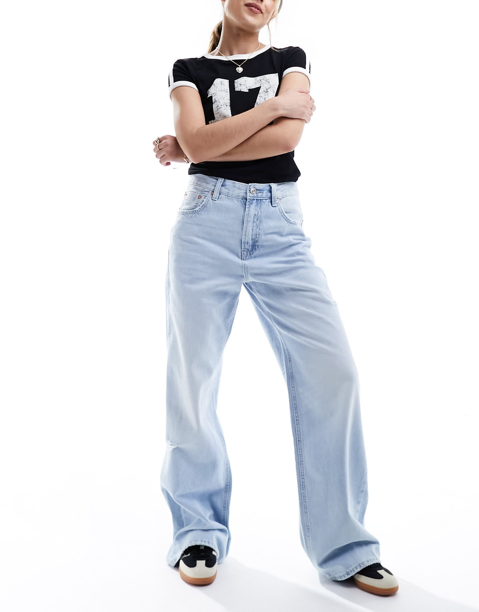 Stradivarius fluid wide leg jean in light wash - ASOS Sample Sale