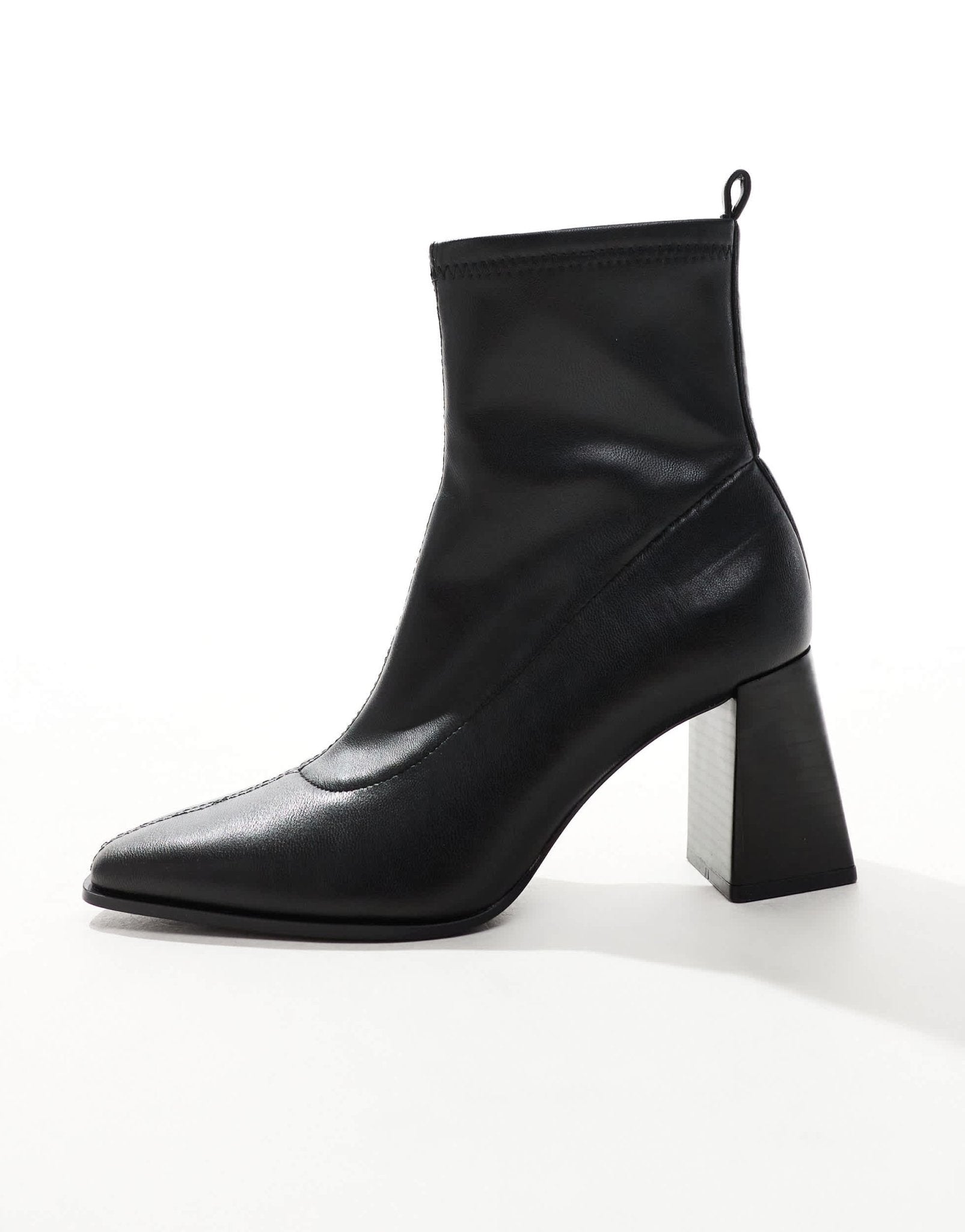 Stradivarius heeled ankle boot in black with fine heel - ASOS Sample Sale