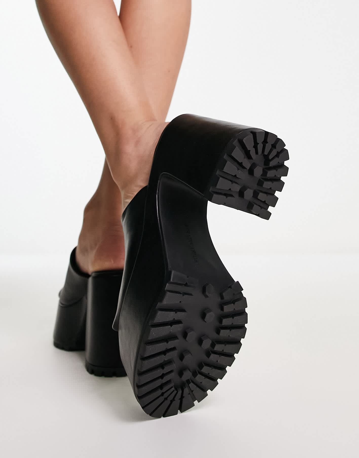 Stradivarius heeled mule in black - ASOS Sample Sale