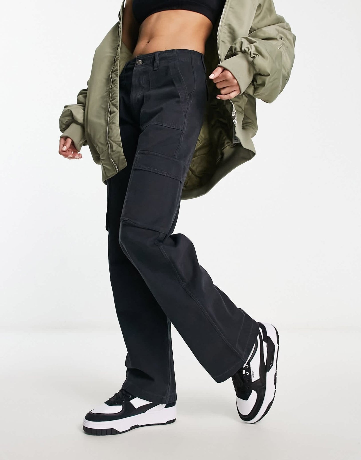 Stradivarius high waist wide leg cargo trouser in black - ASOS Sample Sale