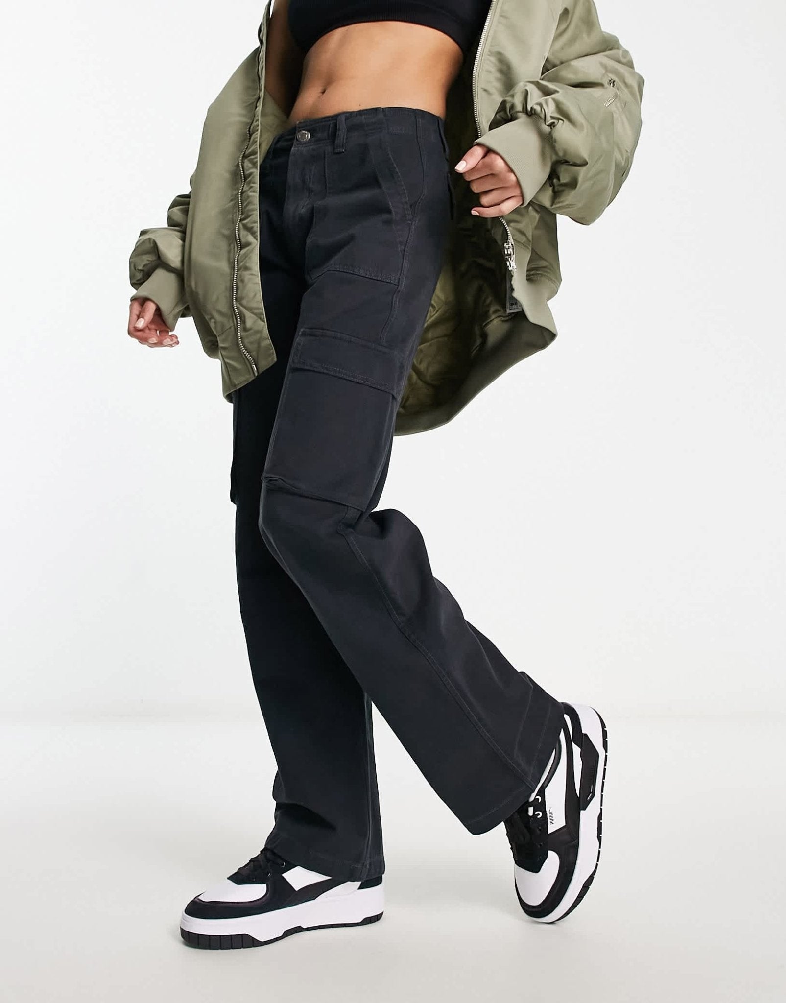 Stradivarius high waist wide leg cargo trouser in black - ASOS Sample Sale