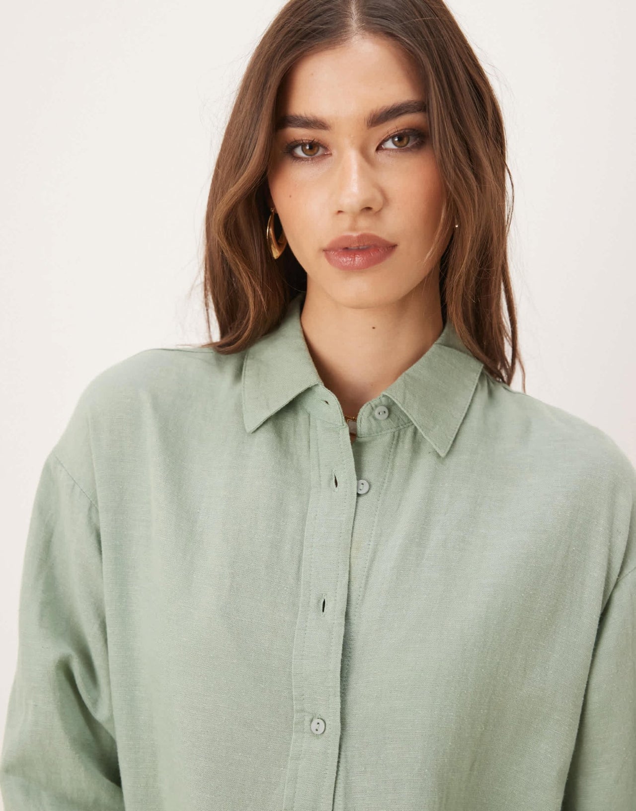 Stradivarius linen look long sleeve shirt in khaki - ASOS Sample Sale