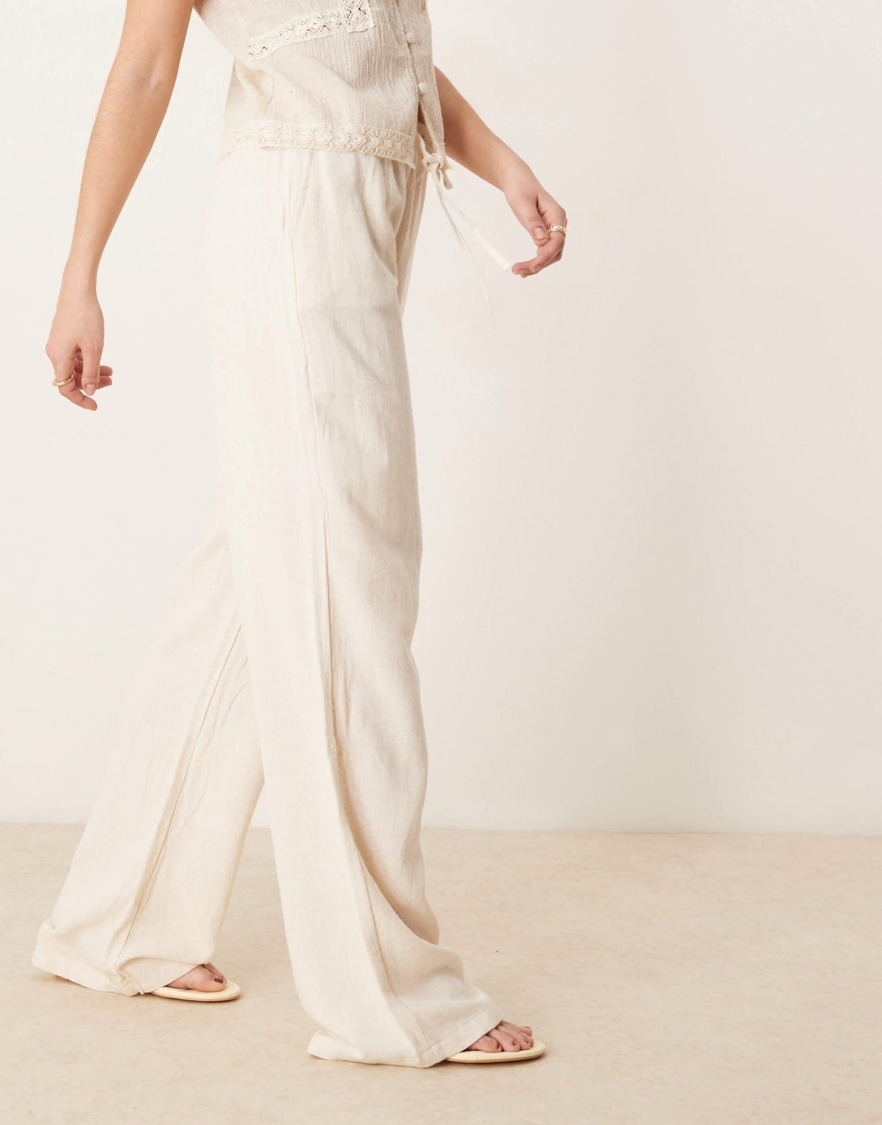 Stradivarius linen look pull on trouser in natural - ASOS Sample Sale