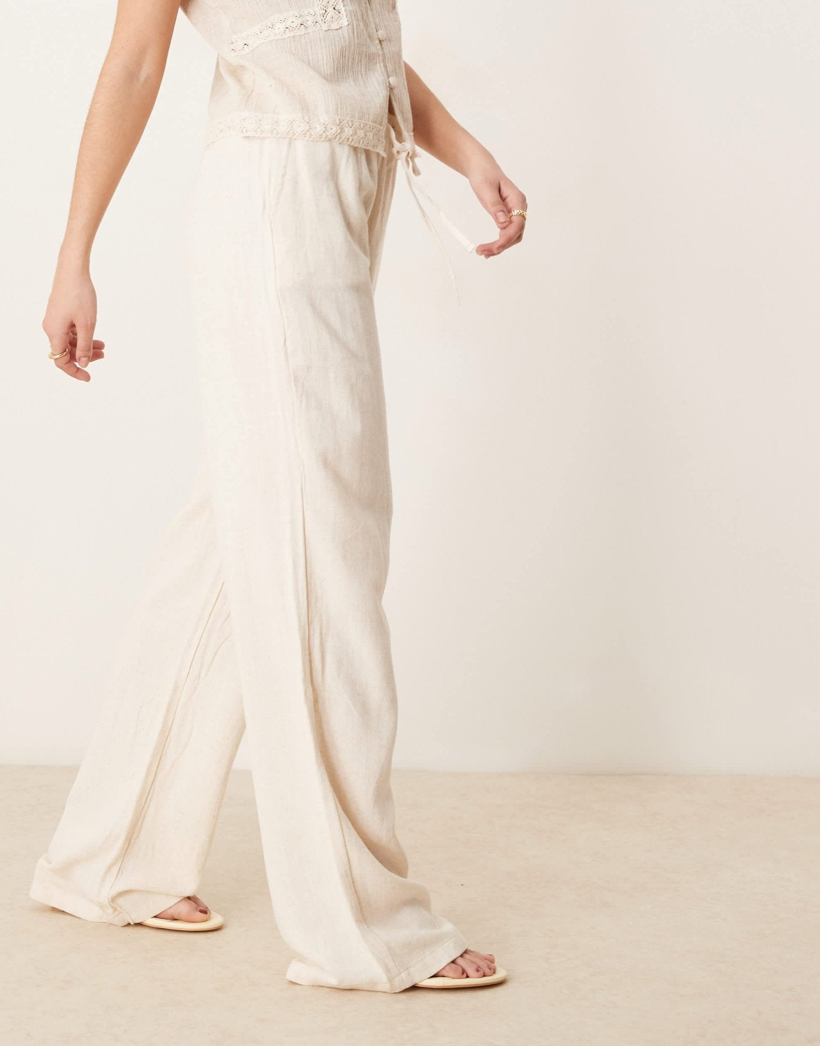Stradivarius linen look pull on trouser in natural - ASOS Sample Sale