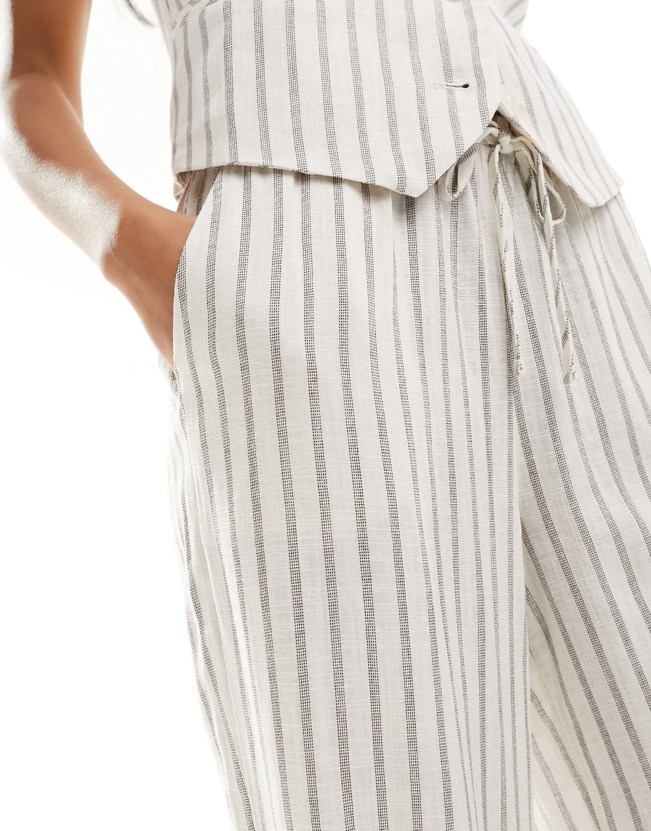 Stradivarius linen look pull on trouser in natural stripe - ASOS Sample Sale