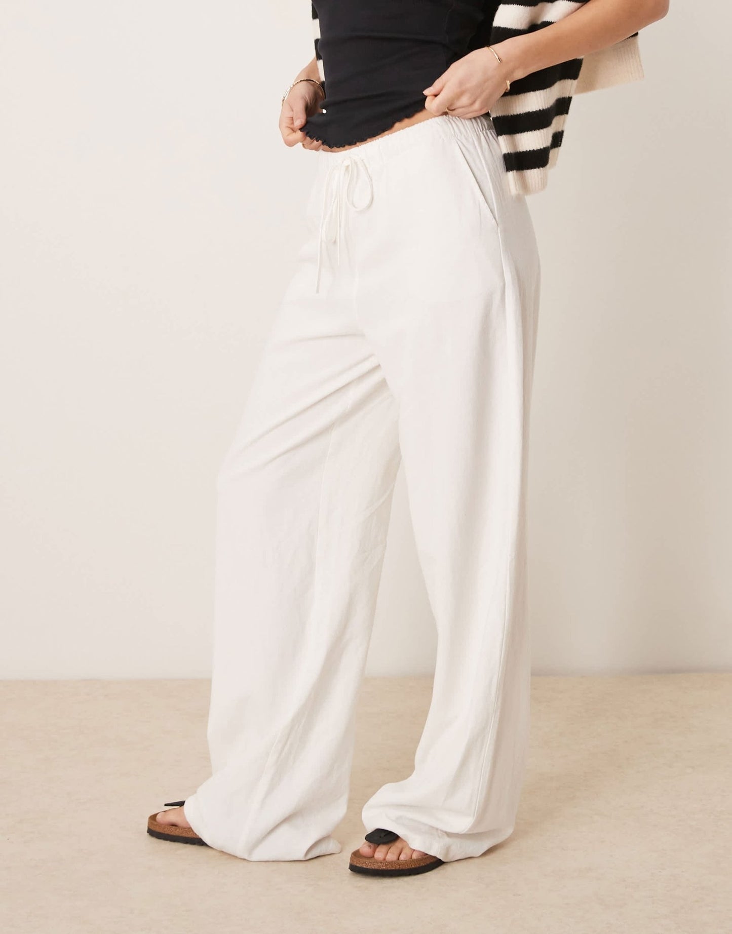 Stradivarius linen look pull on trouser in white - ASOS Sample Sale