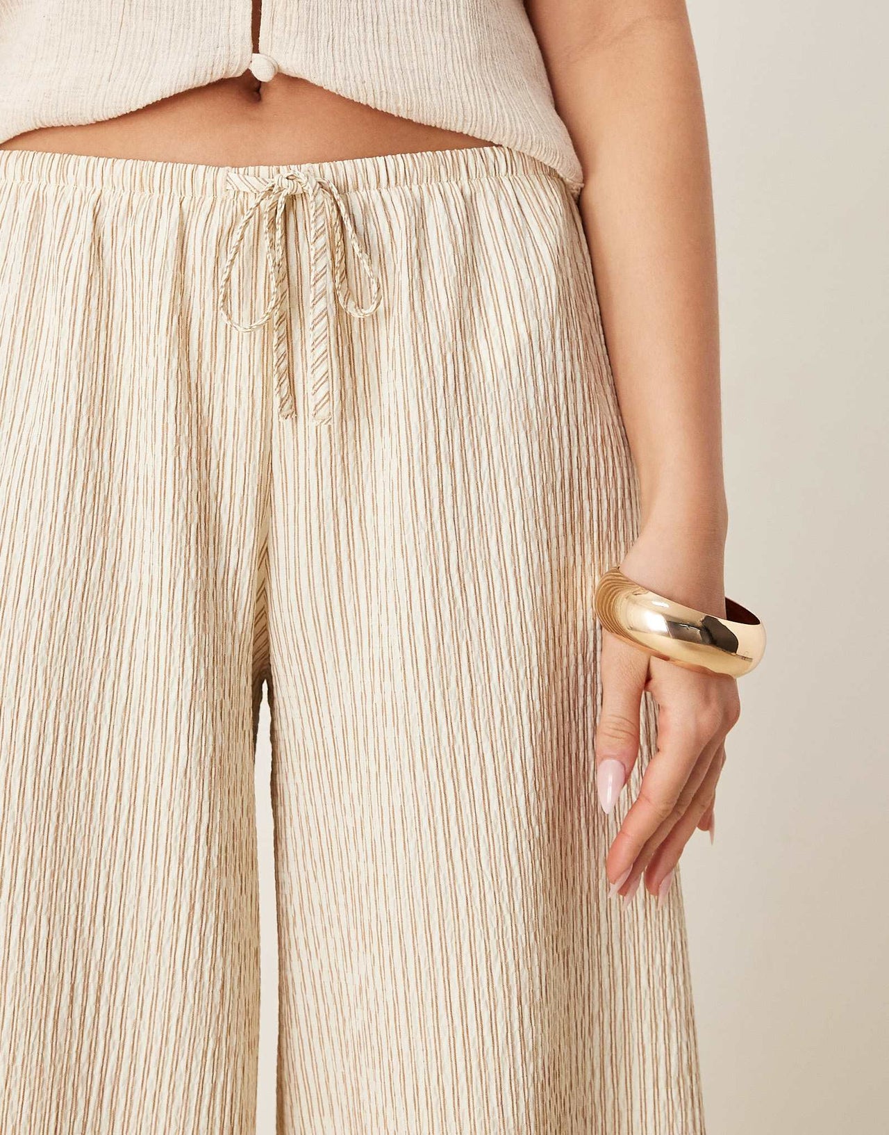 Stradivarius linen look wide leg trouser in beige stripe - ASOS Sample Sale